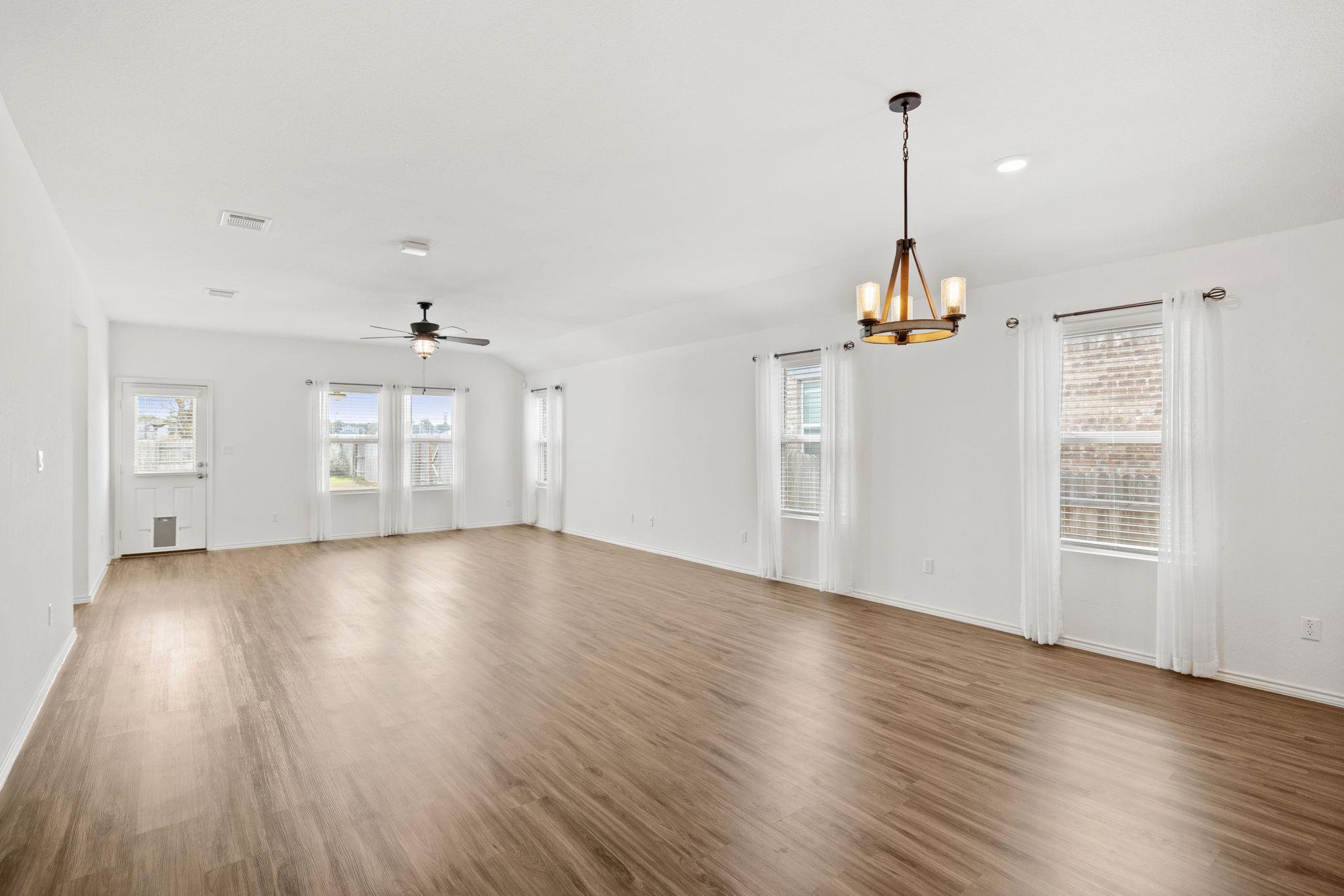 127 George Kimble Cv, Bastrop, TX 78602