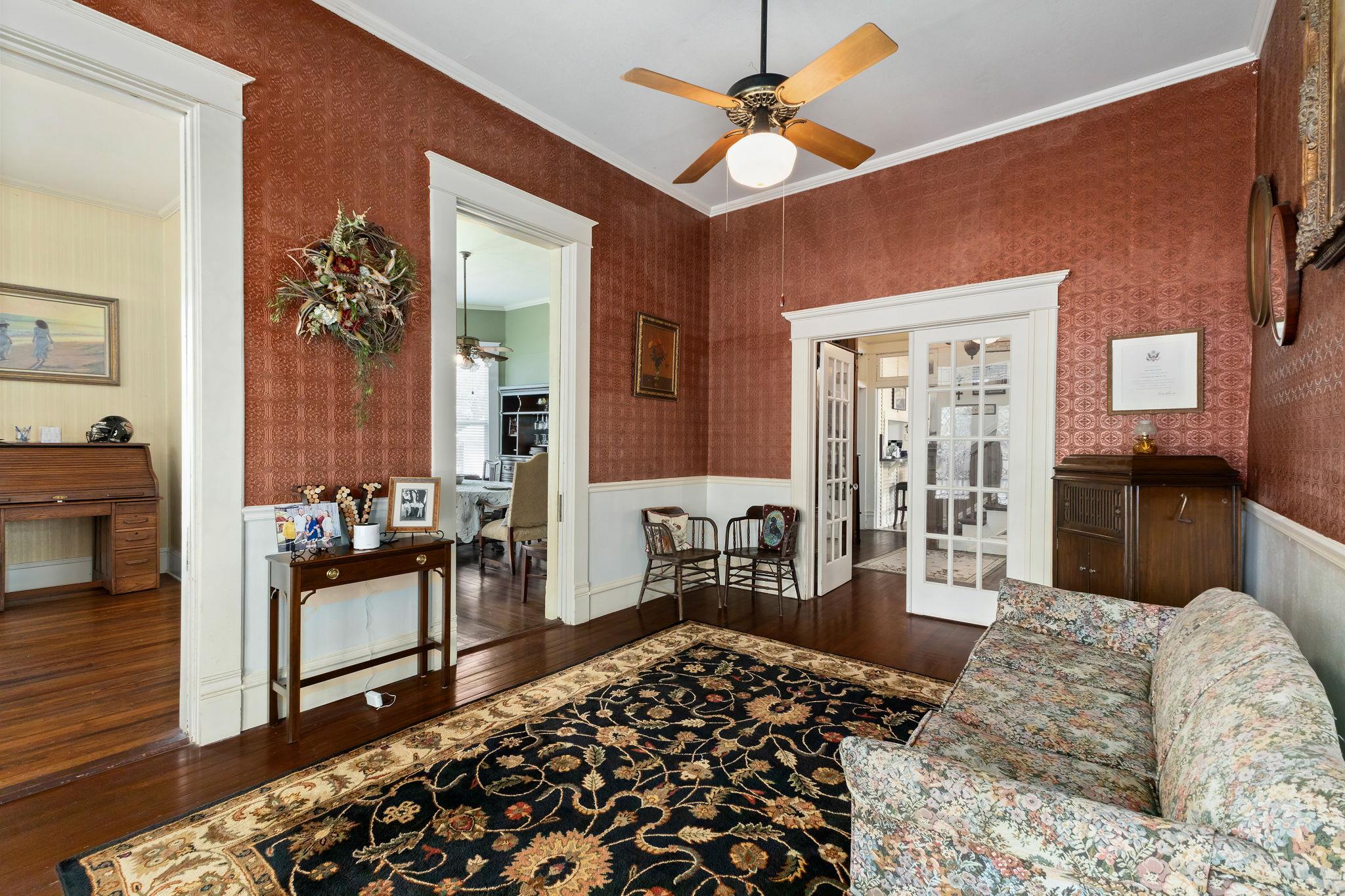 809 Paulus St, Schulenburg, TX 78956