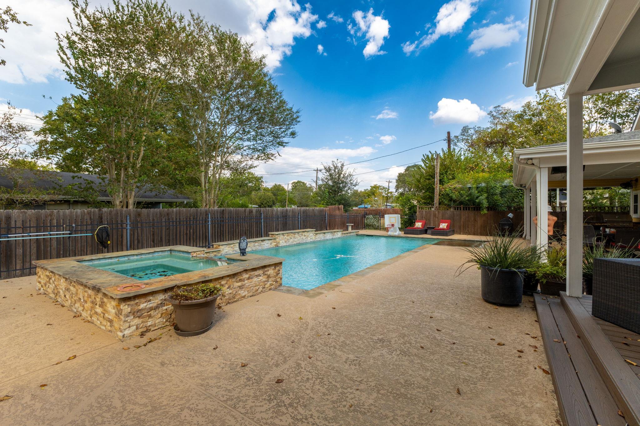 809 Paulus St, Schulenburg, TX 78956