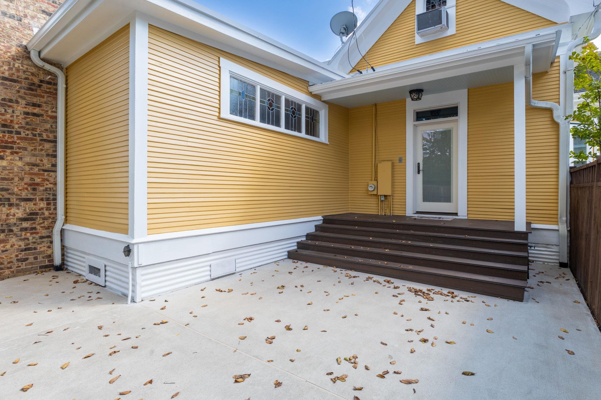 809 Paulus St, Schulenburg, TX 78956