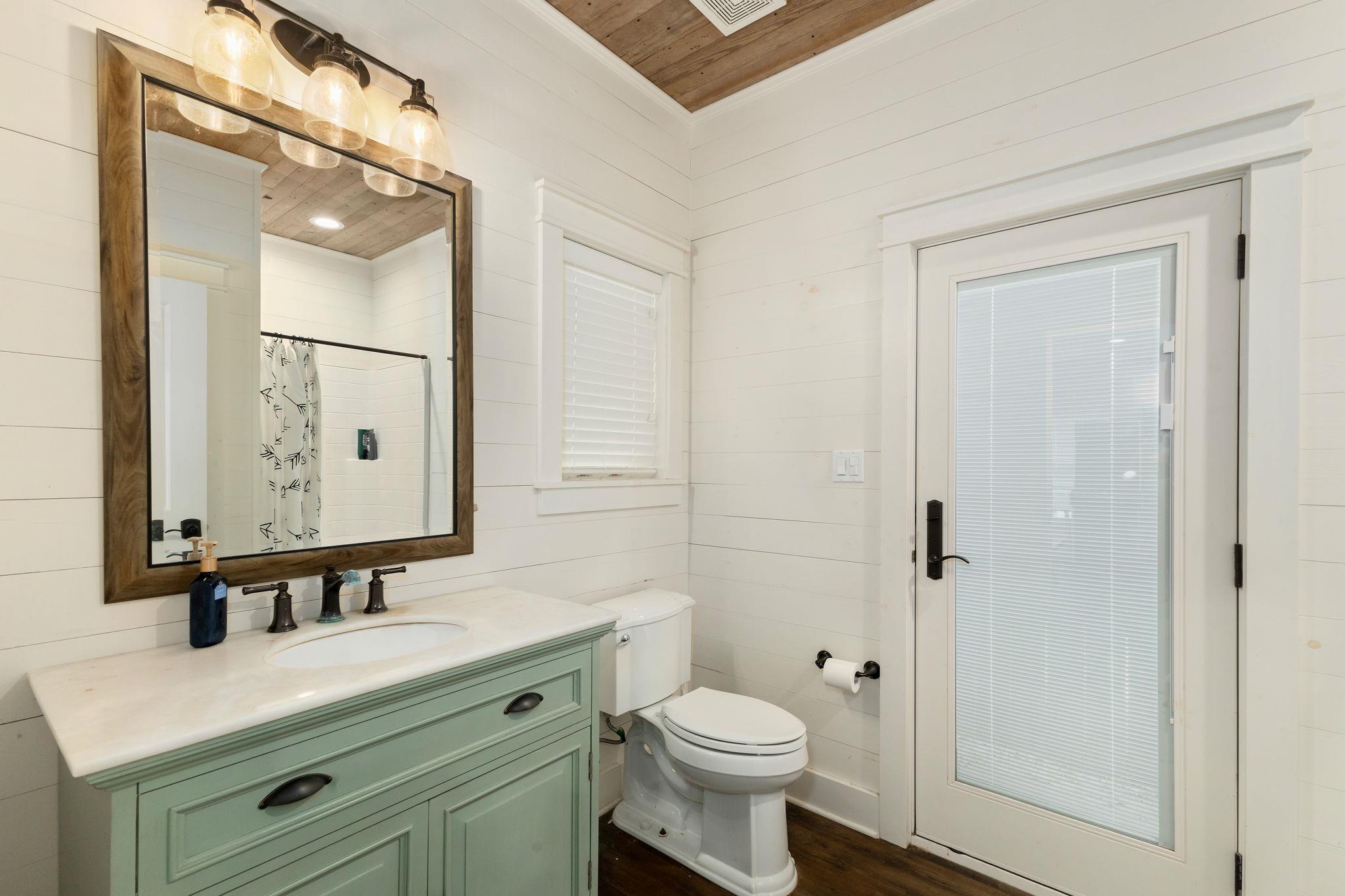 809 Paulus St, Schulenburg, TX 78956