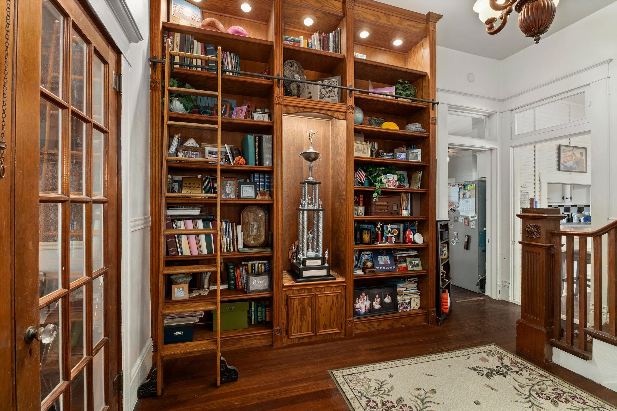 809 Paulus St, Schulenburg, TX 78956