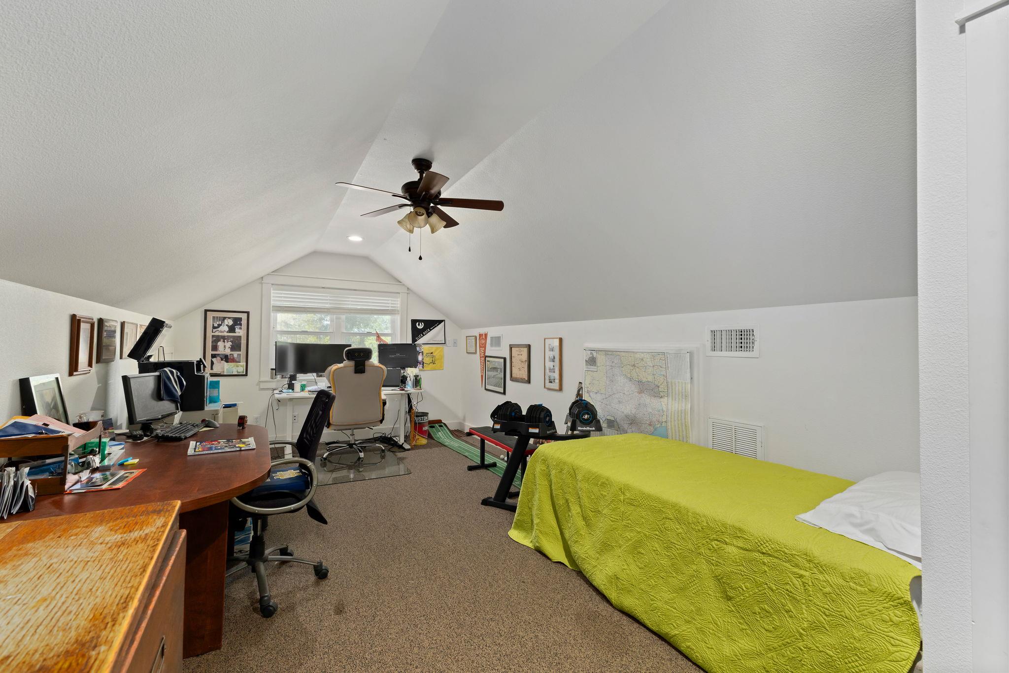 809 Paulus St, Schulenburg, TX 78956