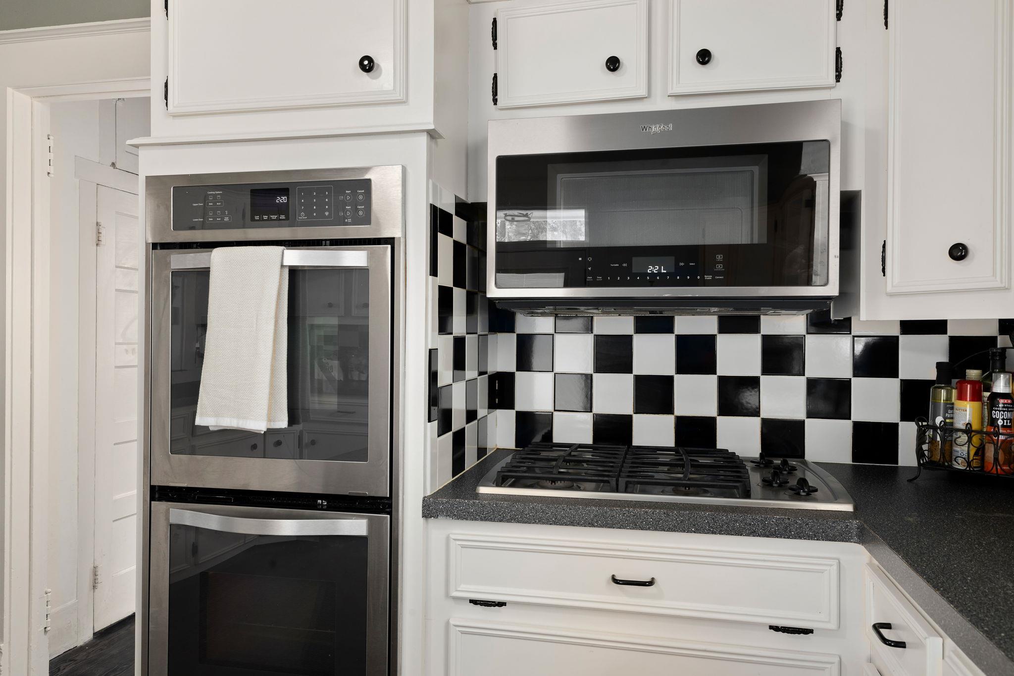 809 Paulus St, Schulenburg, TX 78956