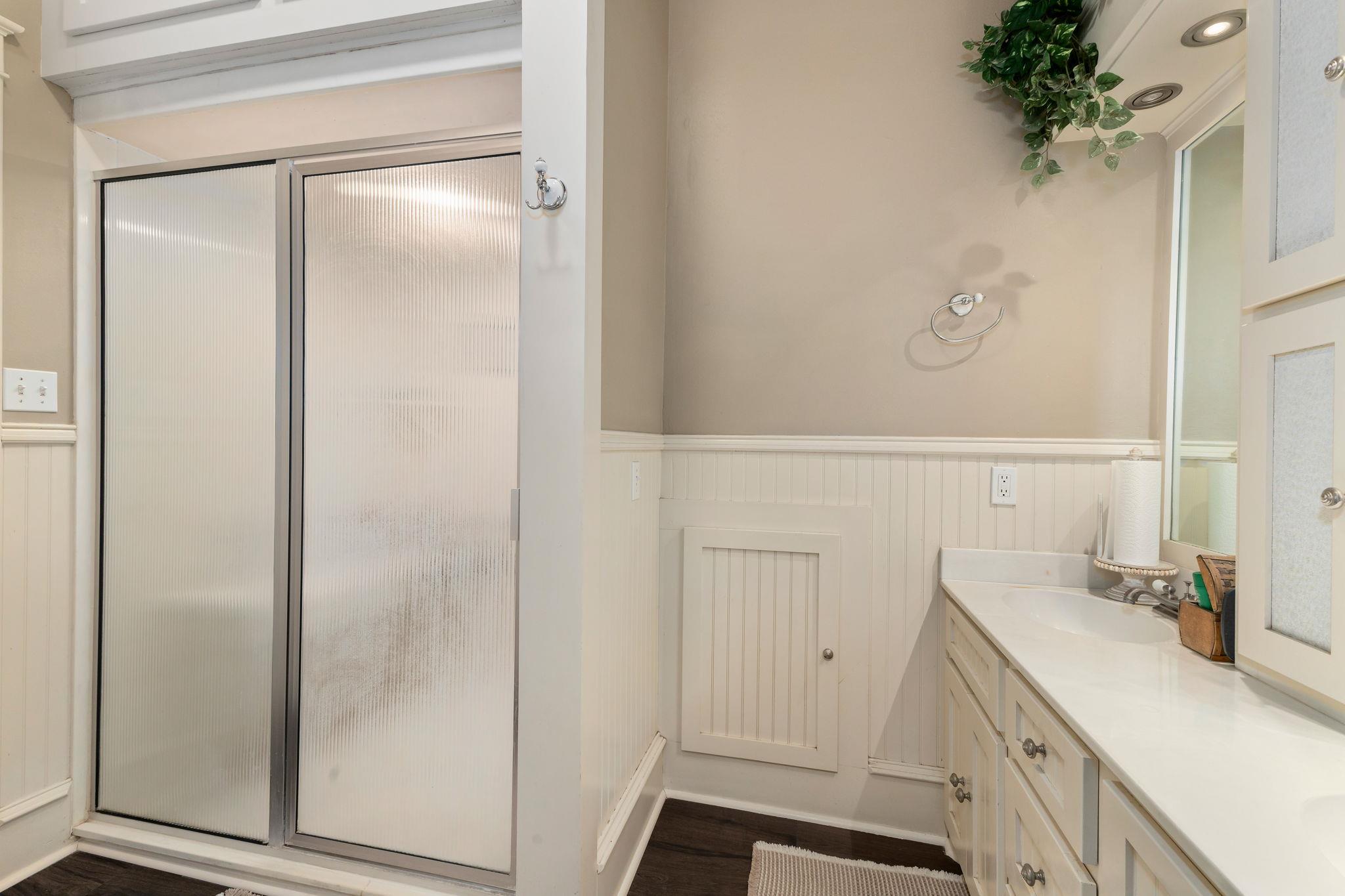 809 Paulus St, Schulenburg, TX 78956