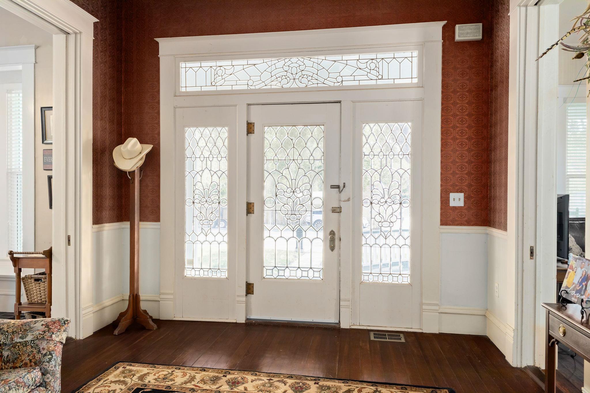 809 Paulus St, Schulenburg, TX 78956