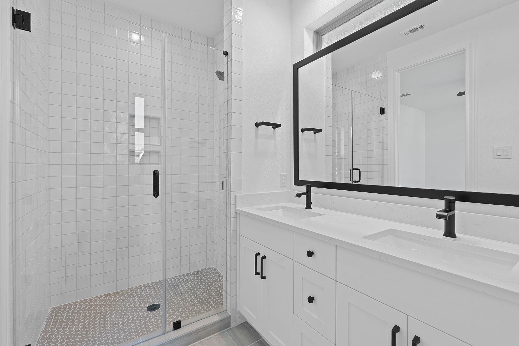 338 Orleanian Dr, Buda, TX 78610