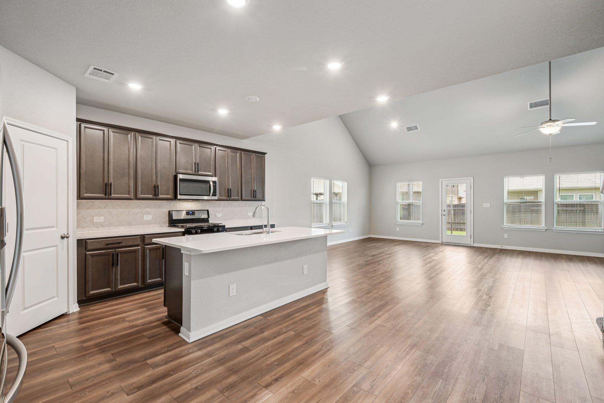 1007 Guadalupe Bass Rd, Hutto, TX 78634