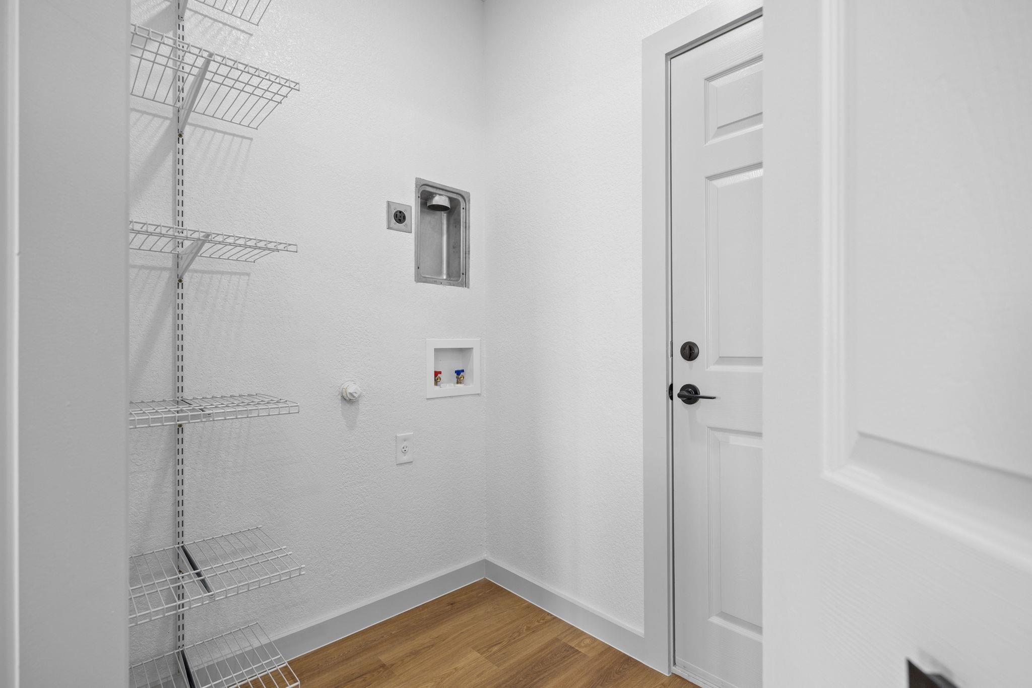 2303 Thomas St, Taylor, TX 76574