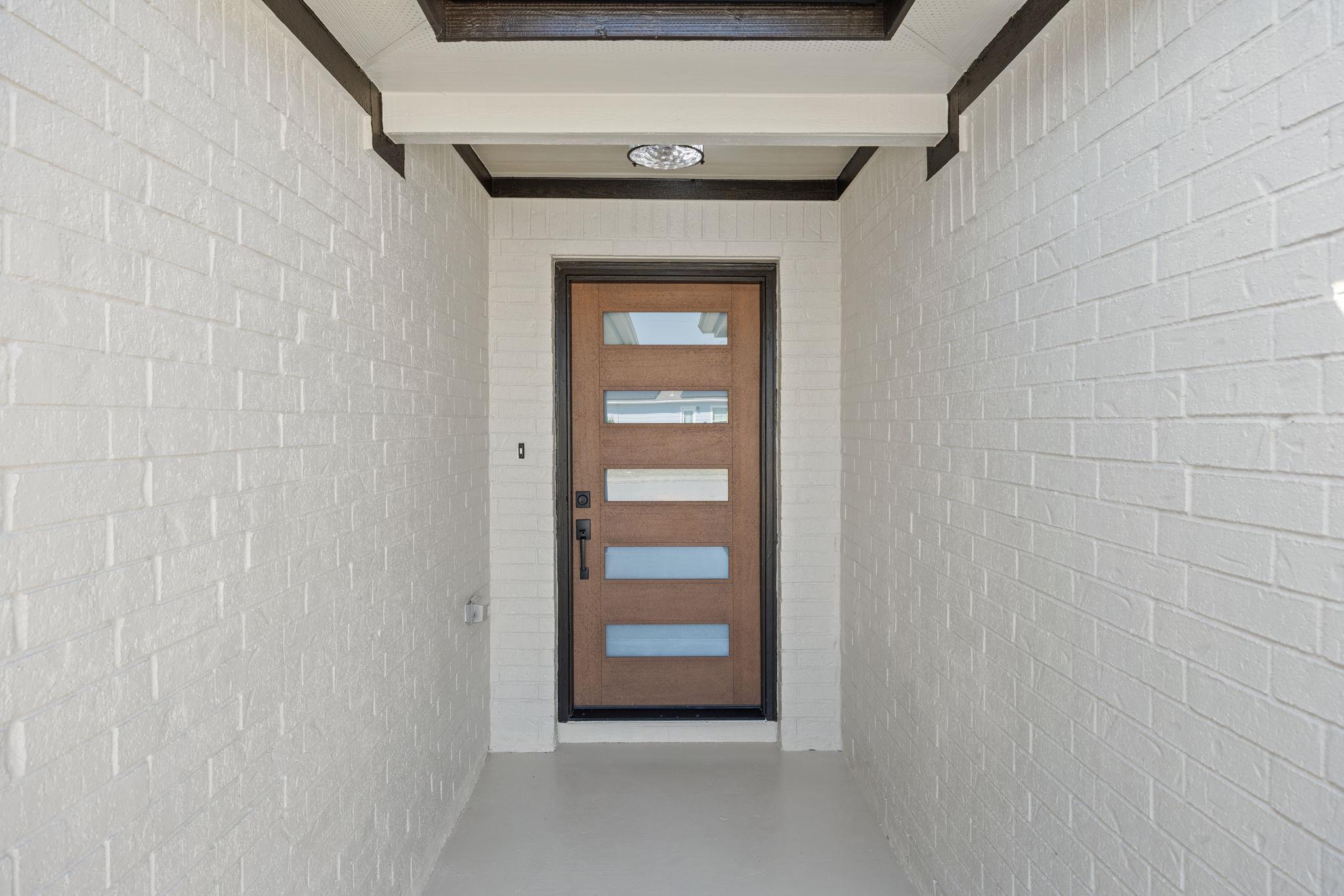 2303 Thomas St, Taylor, TX 76574