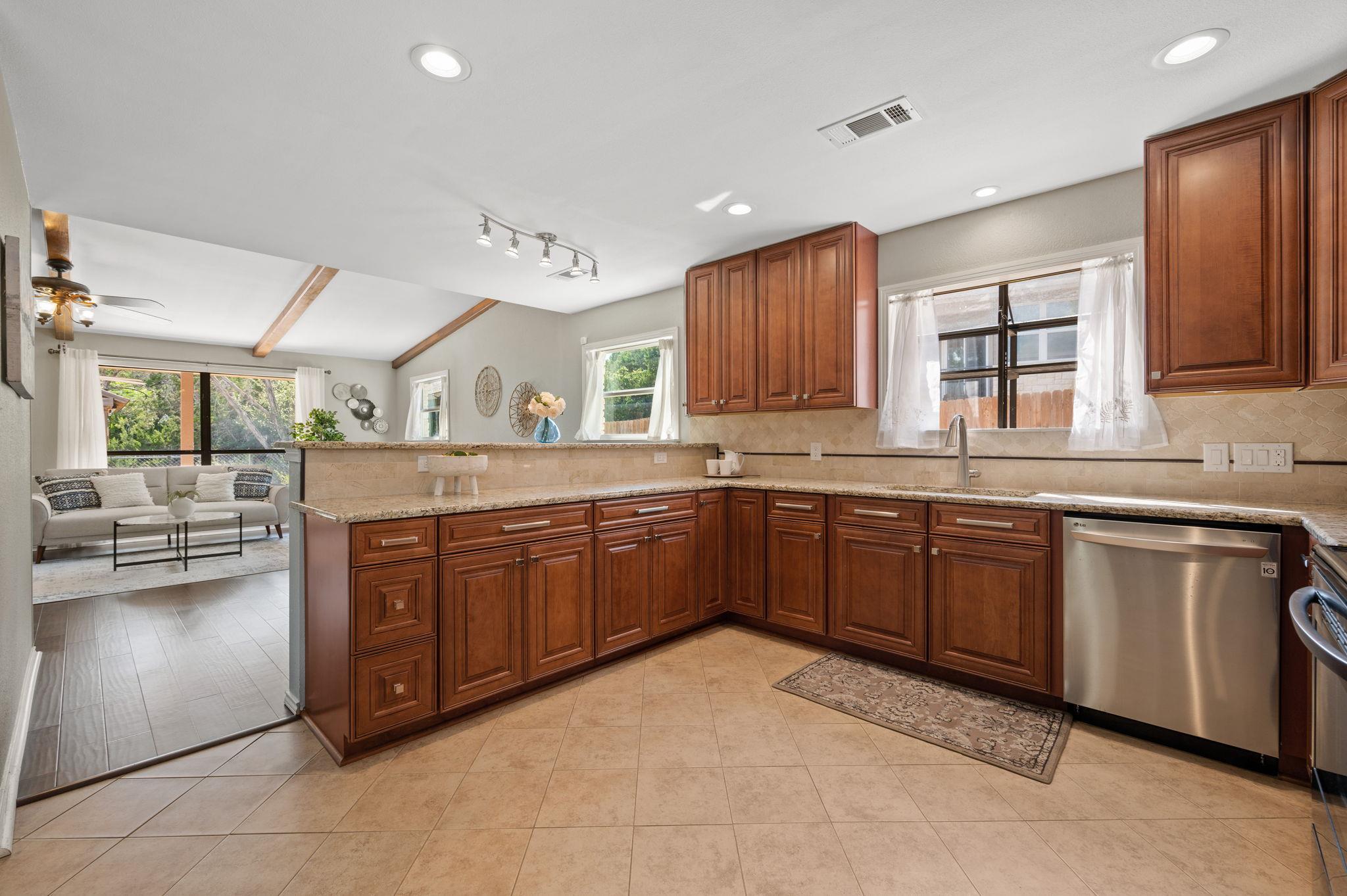 20807 Boggy Ford Rd, Lago Vista, TX 78645