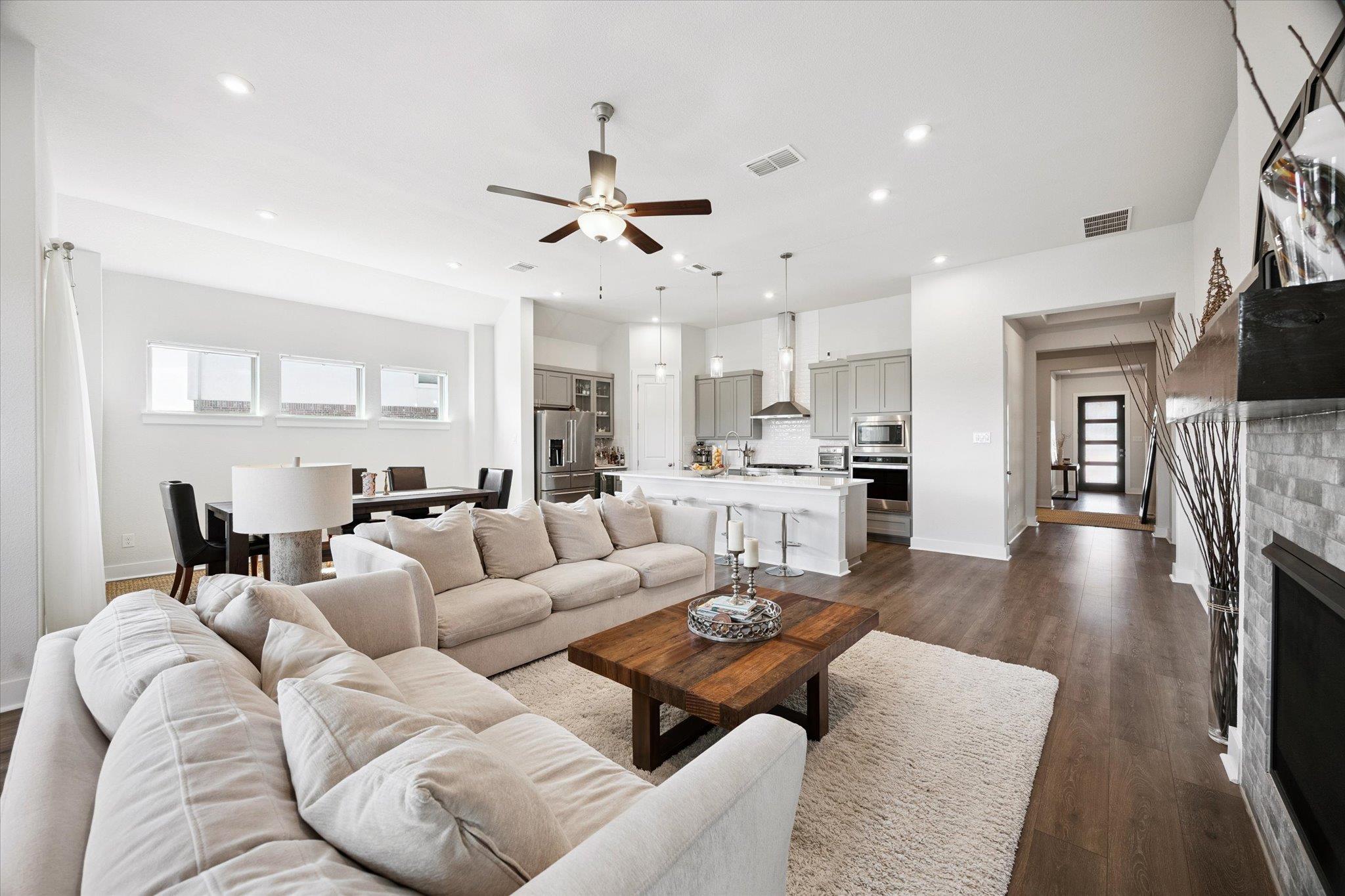 22801 Agave Grove Dr, Lago Vista, TX 78645