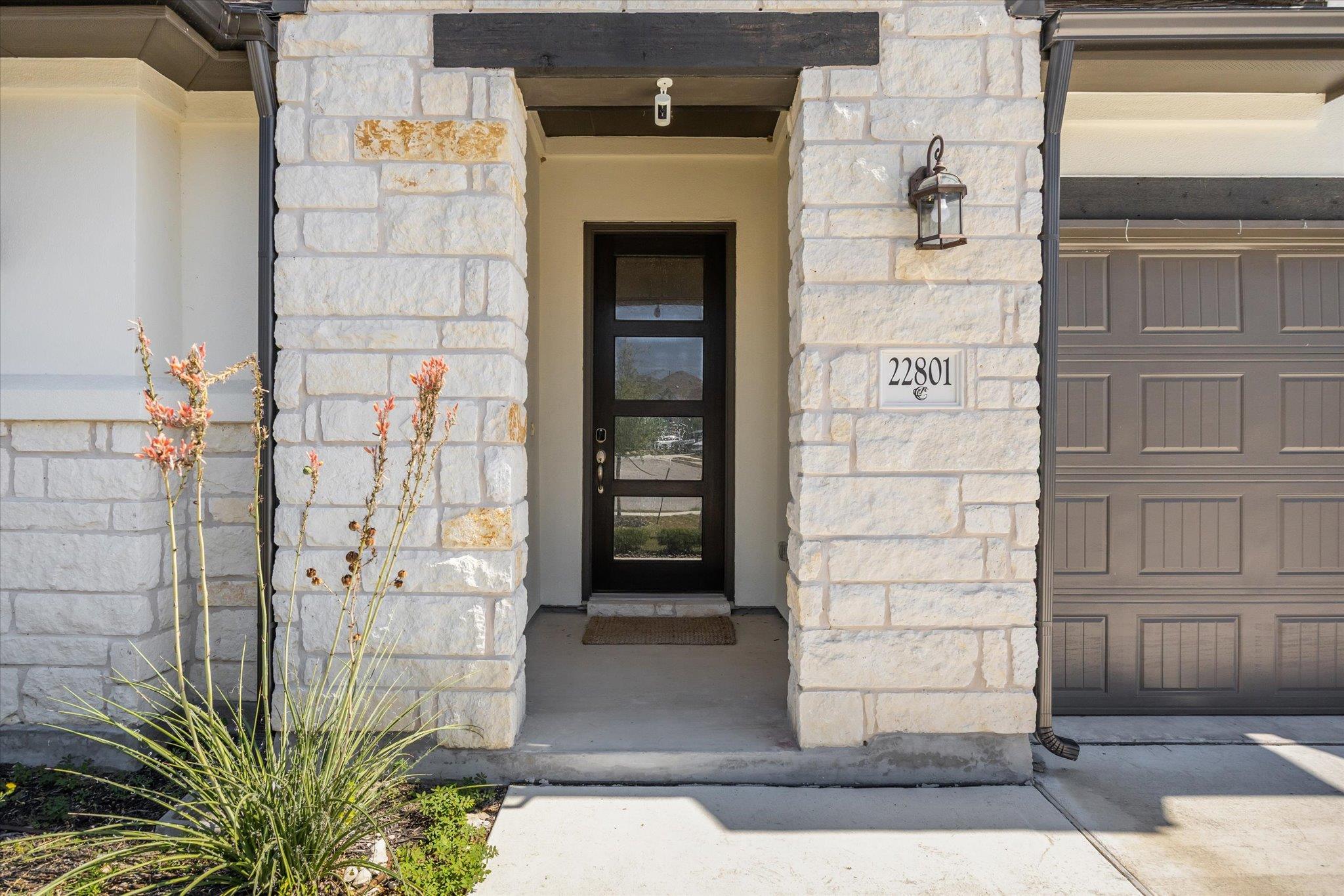 22801 Agave Grove Dr, Lago Vista, TX 78645