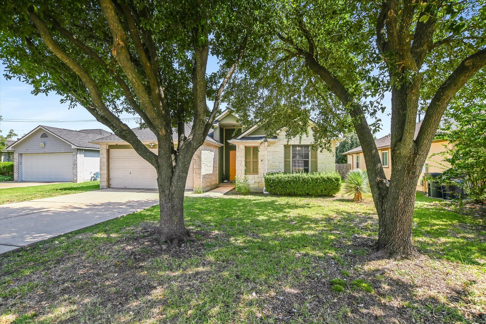1302 Redbud Ln, Leander, TX 78641