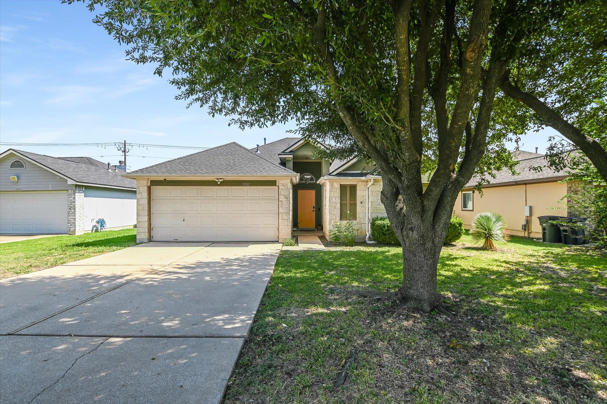 1302 Redbud Ln, Leander, TX 78641