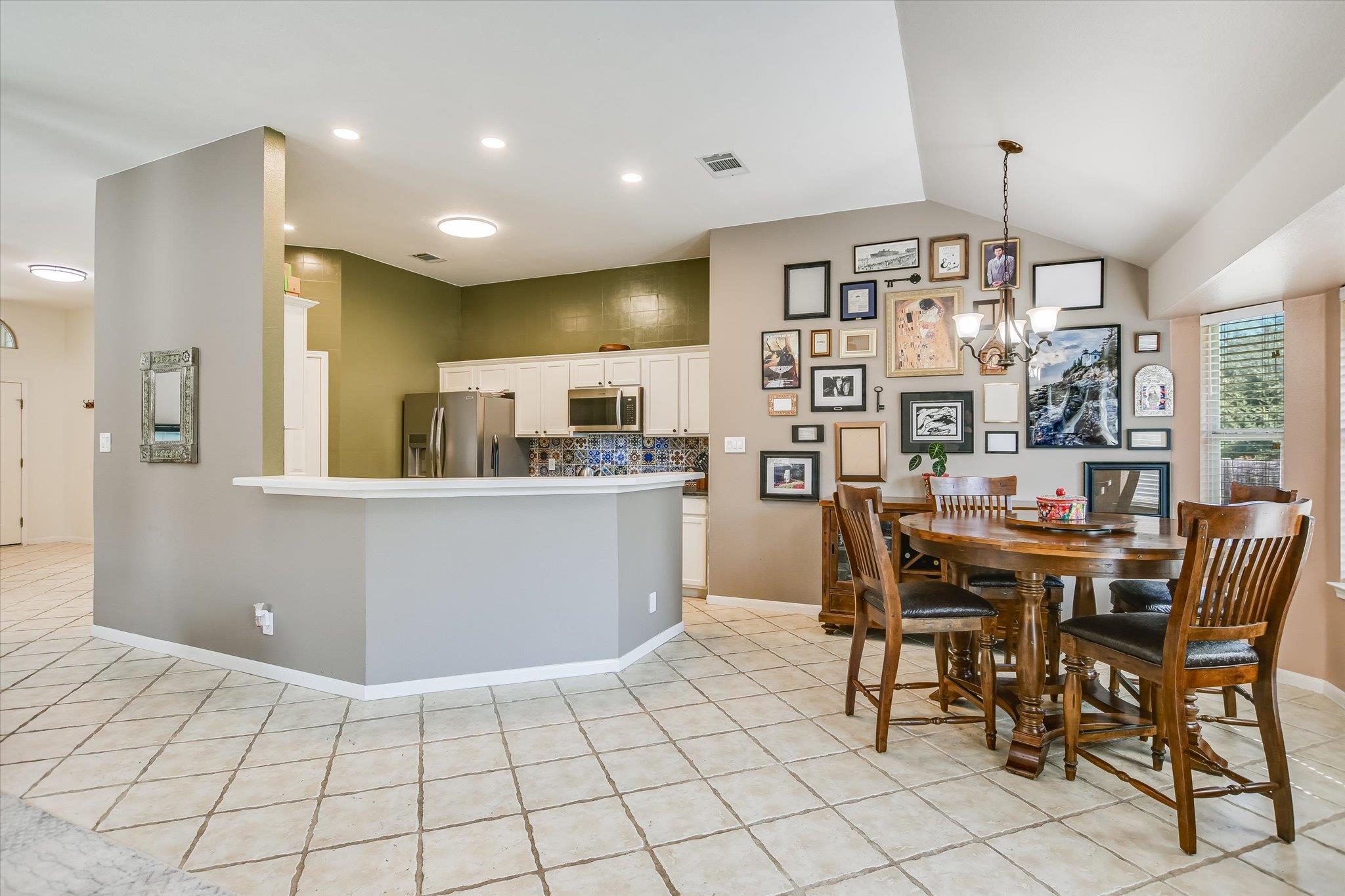 1302 Redbud Ln, Leander, TX 78641