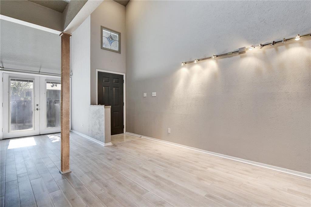 1010 W Rundberg Ln # 17, Austin, TX 78758