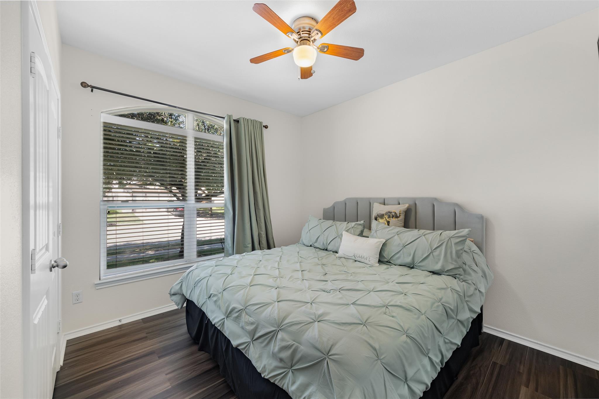 1070 Lonesome Oak Dr, Temple, TX 76502