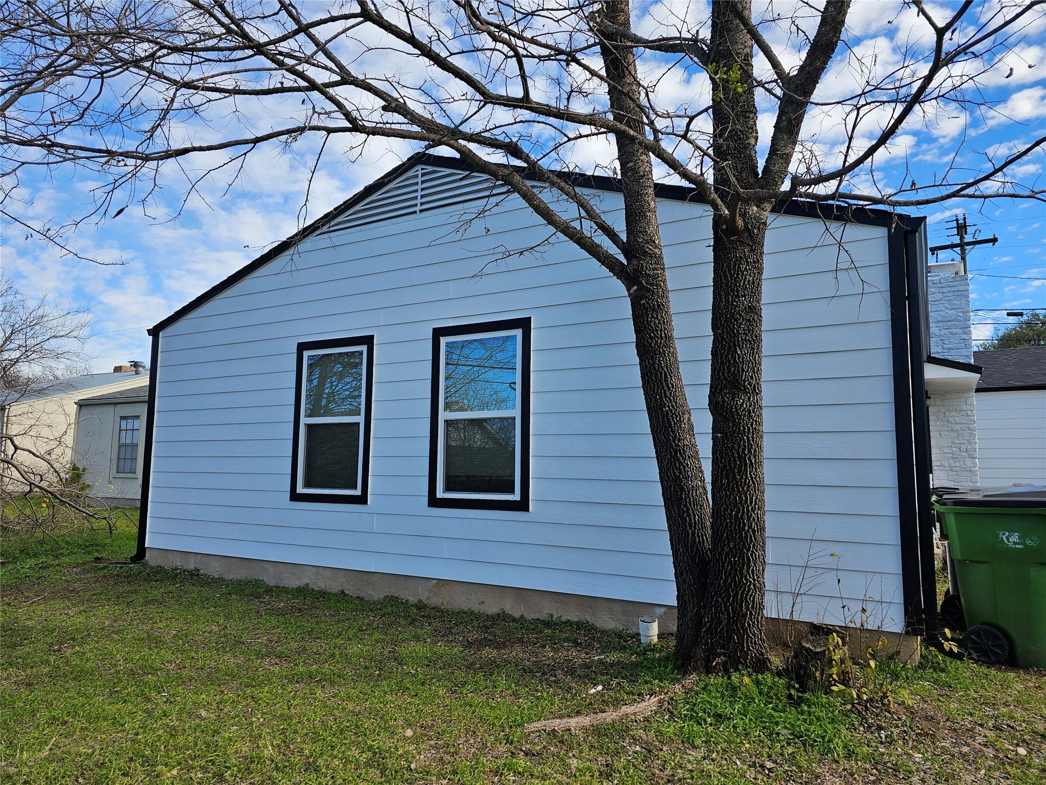 1008 Cushing Dr # B, Round Rock, TX 78664