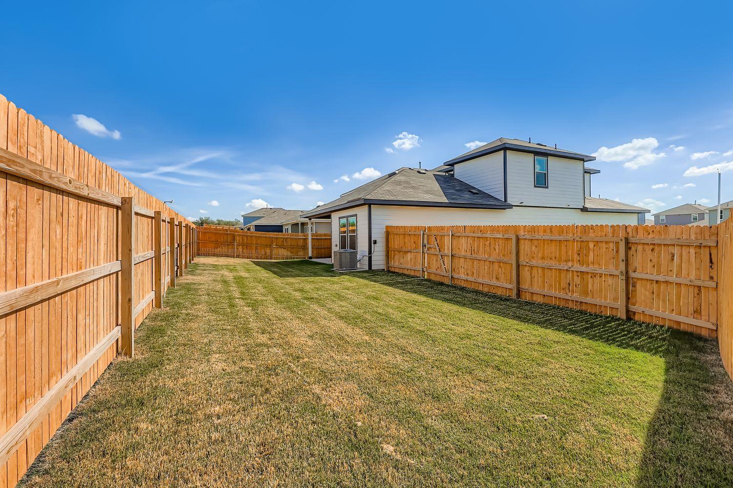 12112 Douglas Fir Cir, Mustang Ridge, TX 78610