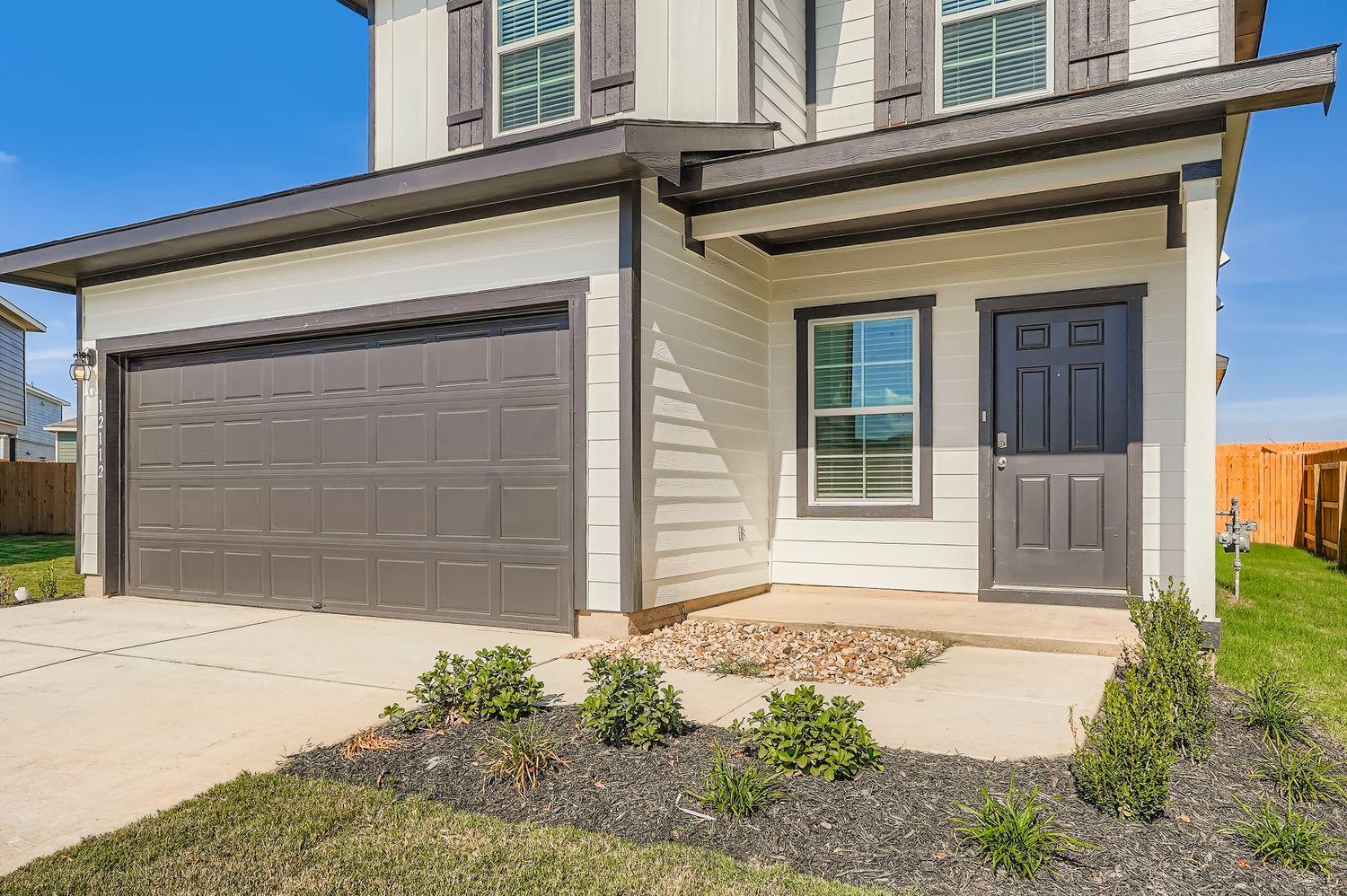 12112 Douglas Fir Cir, Mustang Ridge, TX 78610