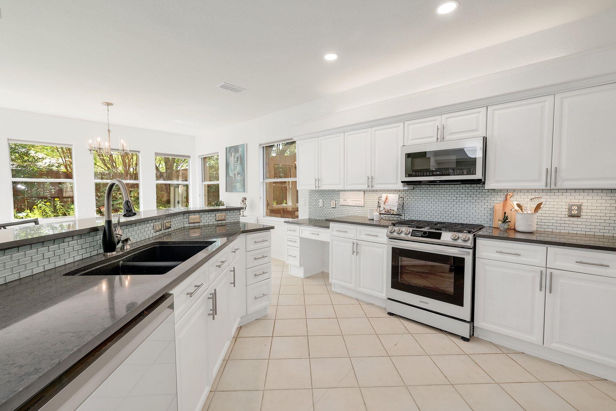 9627 Copper Creek Dr, Austin, TX 78729