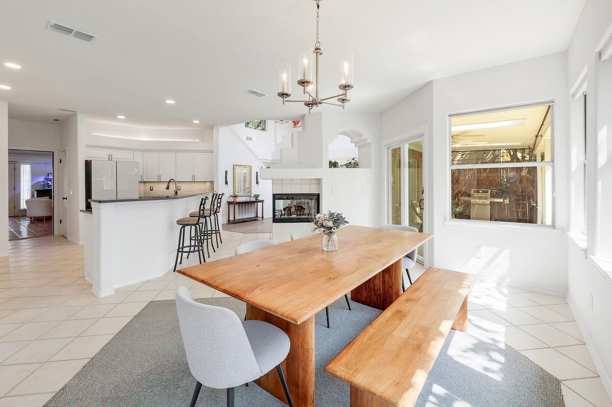 9627 Copper Creek Dr, Austin, TX 78729