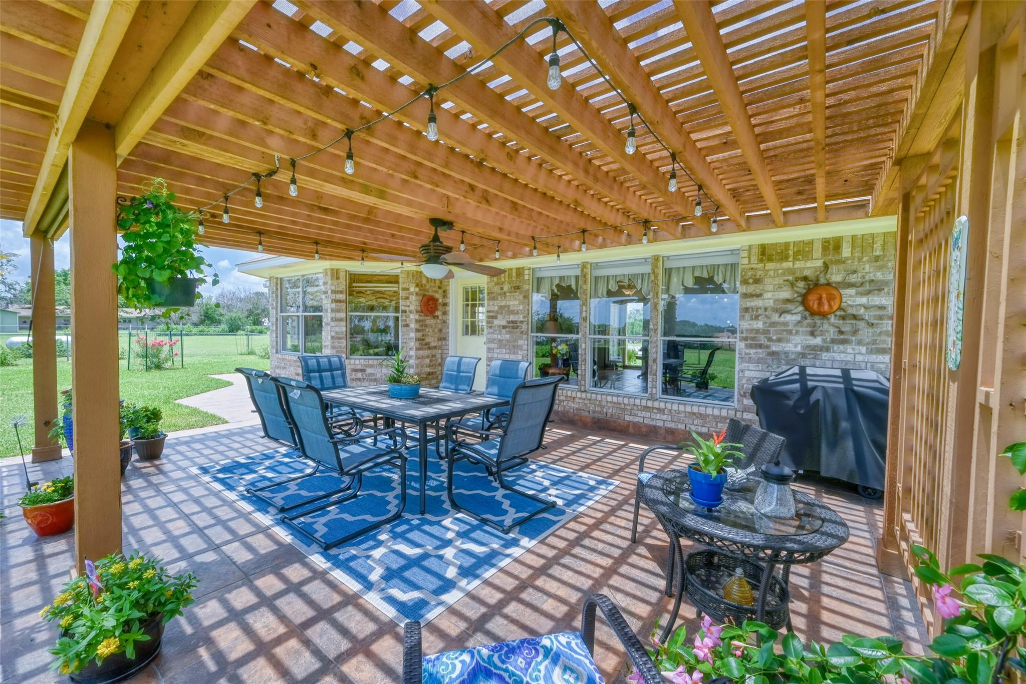 504 N Avenue N, Johnson City, TX 78636