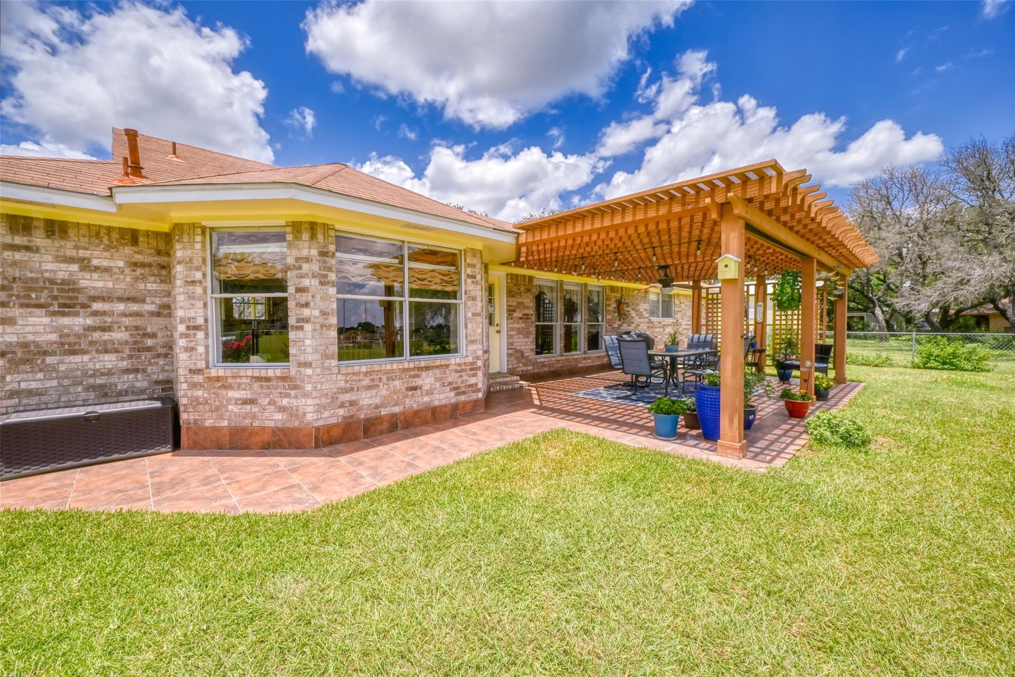 504 N Avenue N, Johnson City, TX 78636