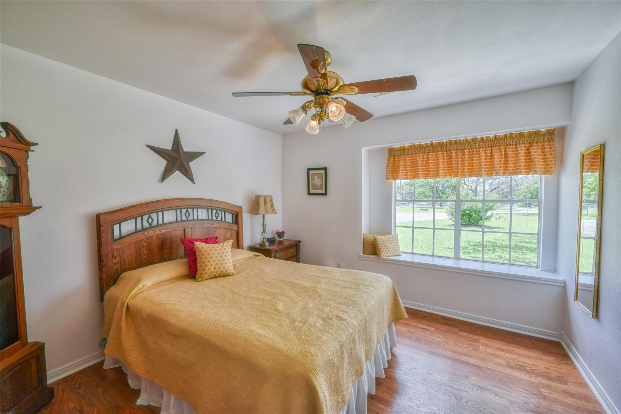 504 N Avenue N, Johnson City, TX 78636