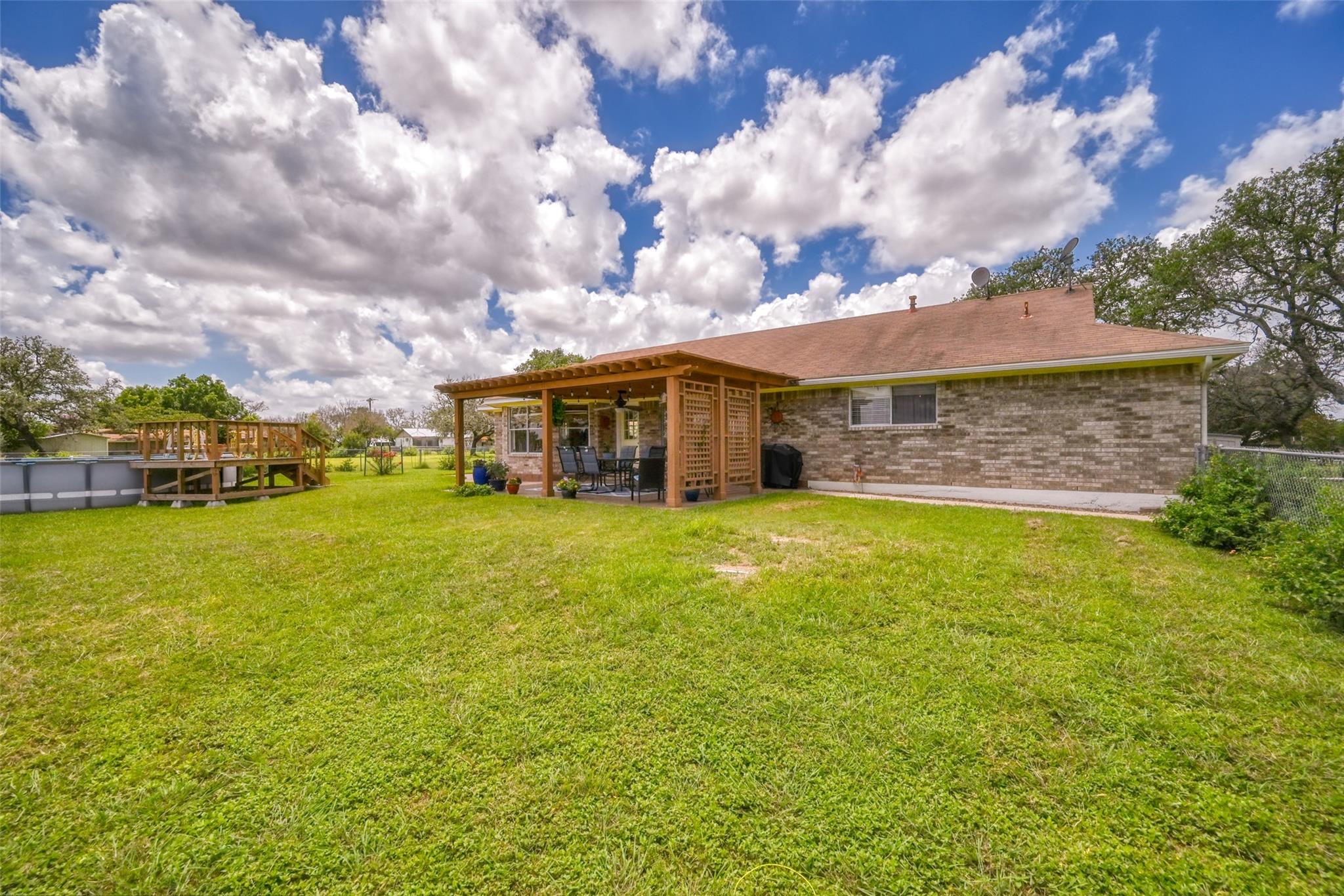 504 N Avenue N, Johnson City, TX 78636