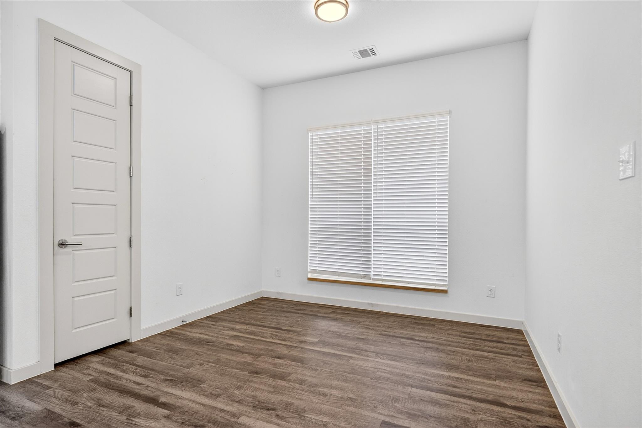 201 Hanauma Dr, Bastrop, TX 78602