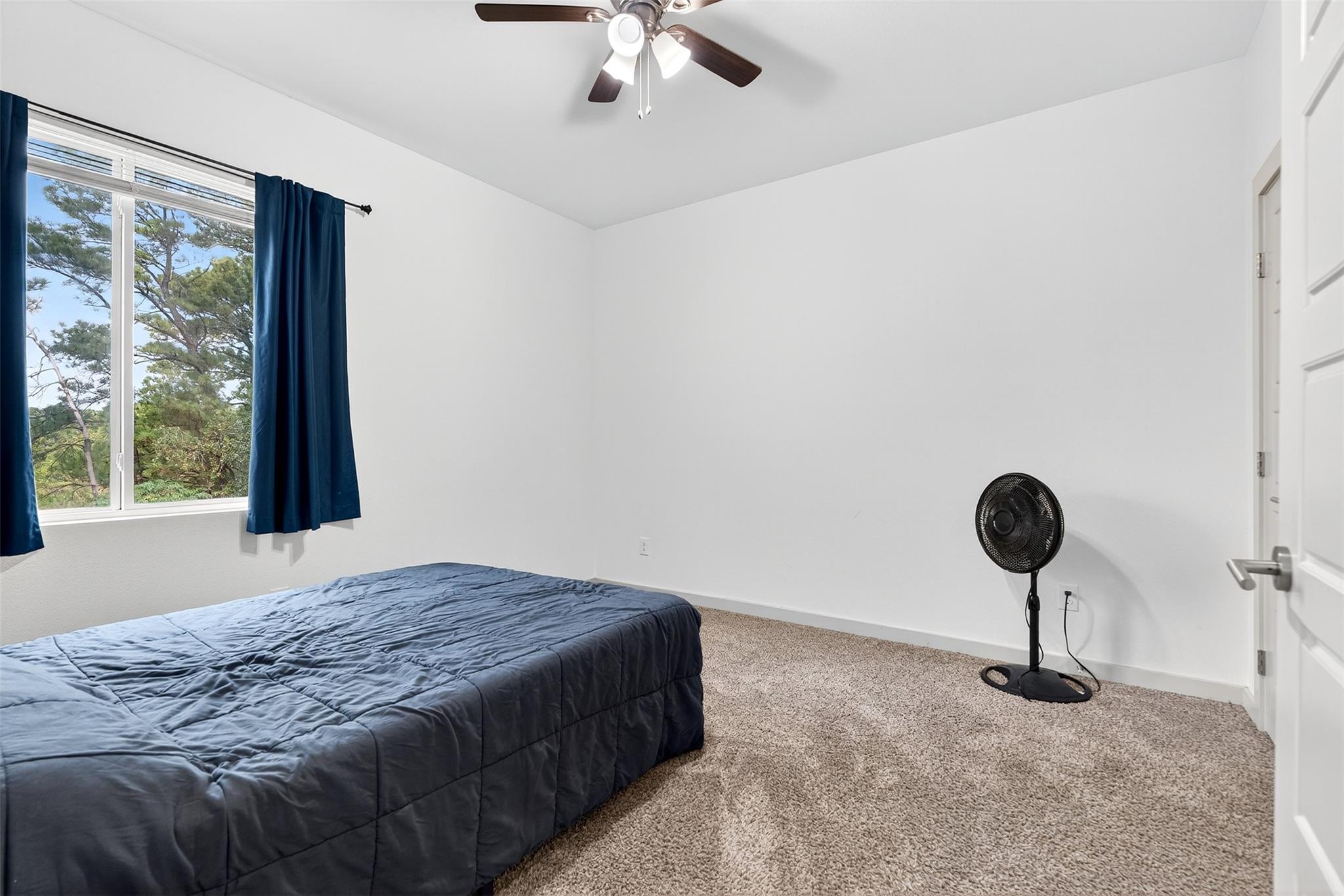 201 Hanauma Dr, Bastrop, TX 78602