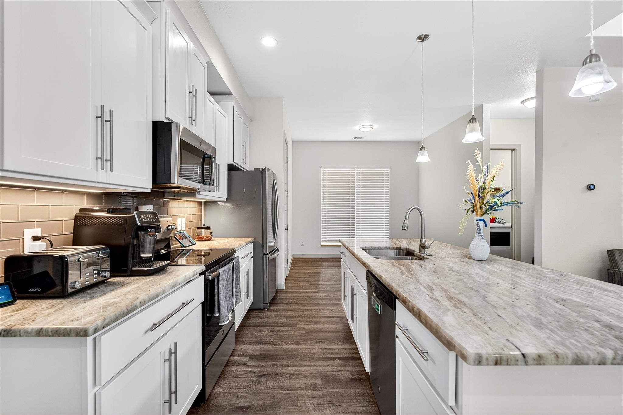 201 Hanauma Dr, Bastrop, TX 78602