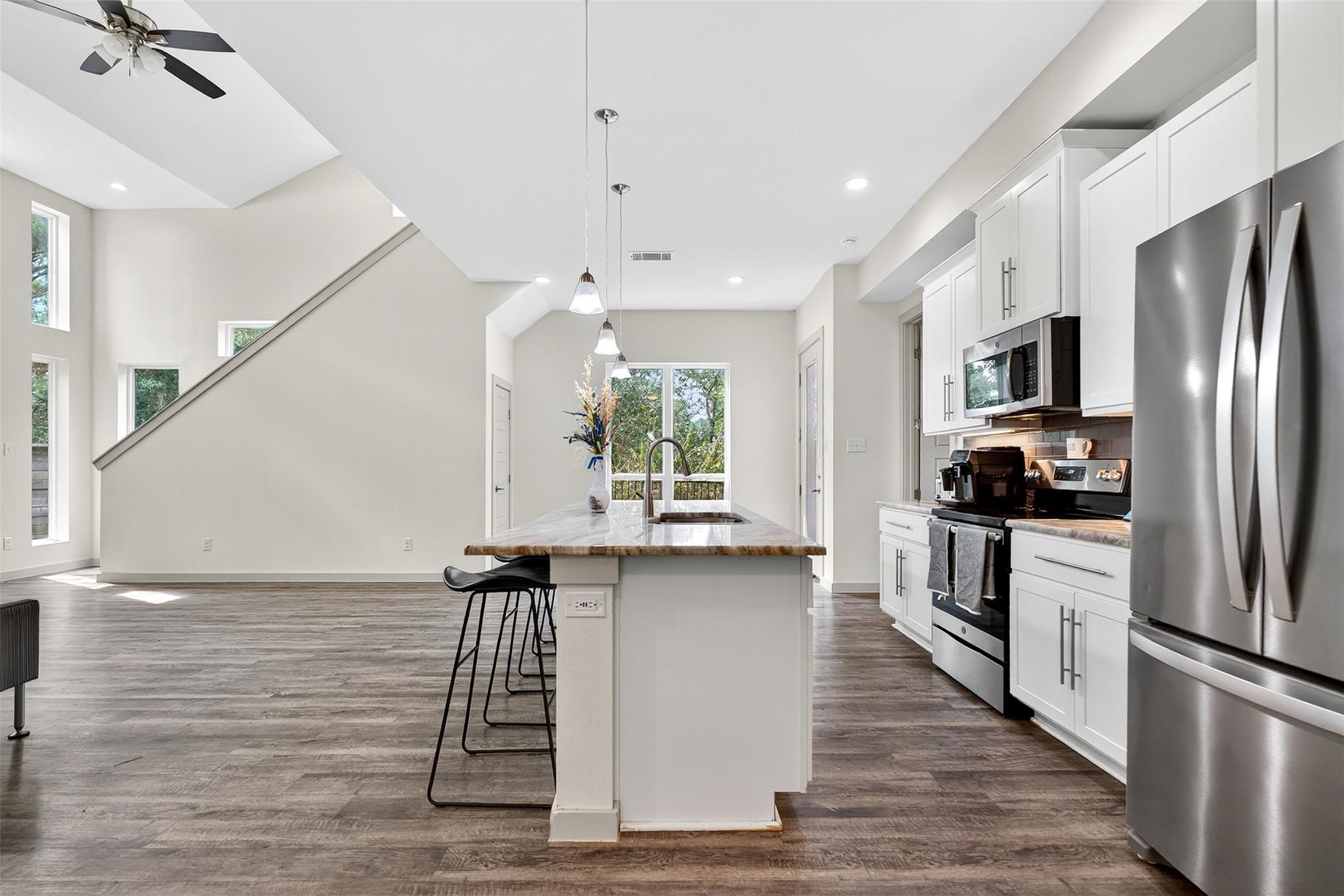 201 Hanauma Dr, Bastrop, TX 78602