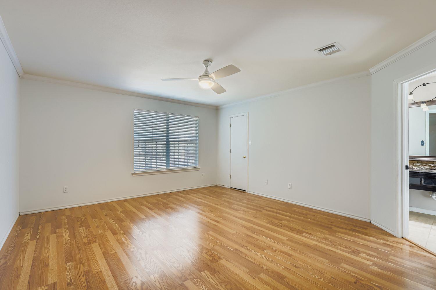 411 Meadow Park Dr, Georgetown, TX 78626