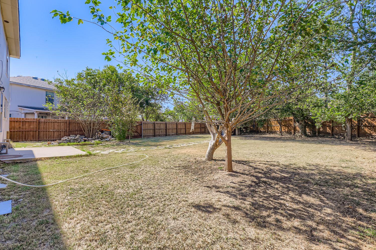 411 Meadow Park Dr, Georgetown, TX 78626