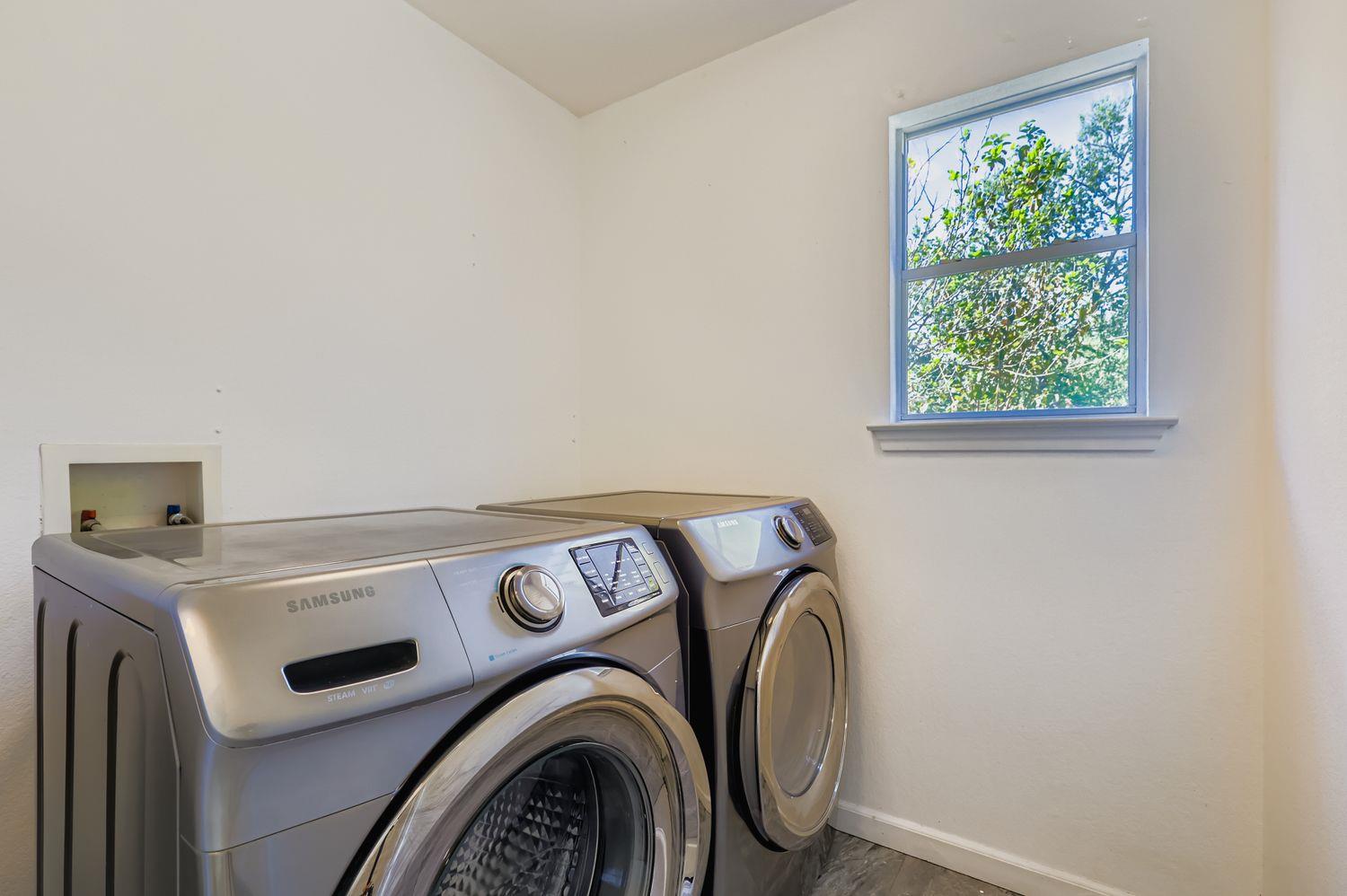 411 Meadow Park Dr, Georgetown, TX 78626