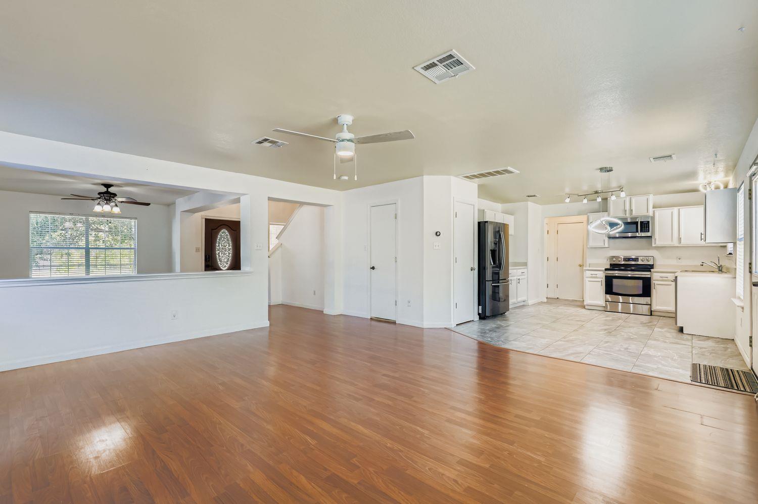 411 Meadow Park Dr, Georgetown, TX 78626