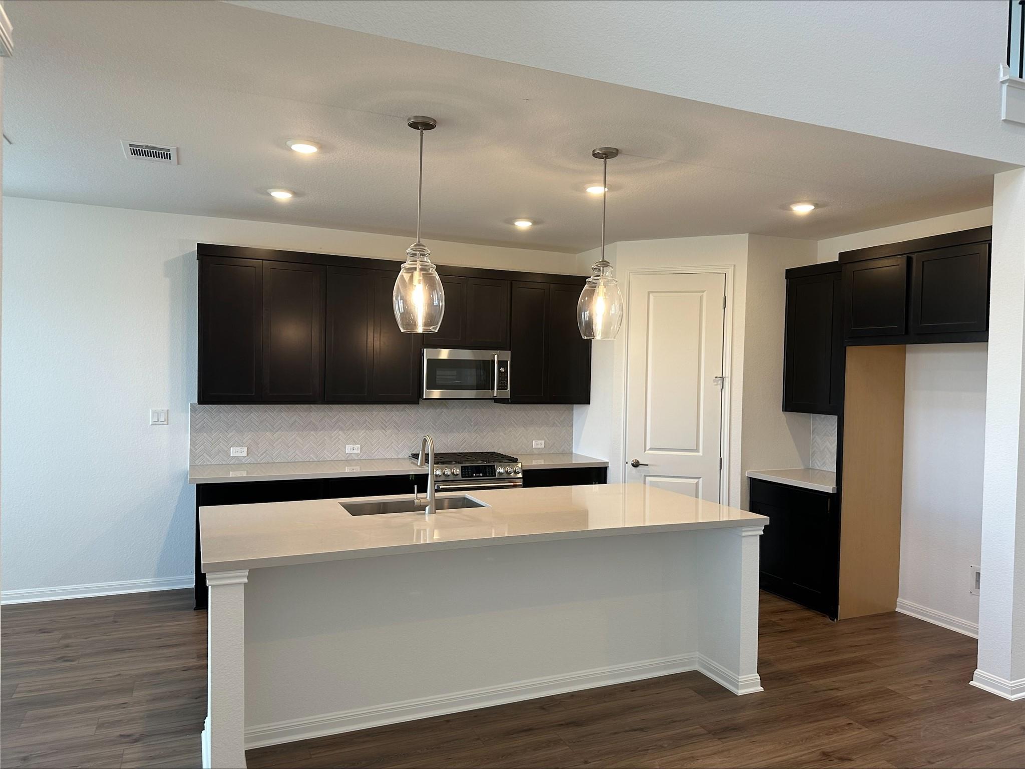 321 Horsemint Ln, Georgetown, TX 78633