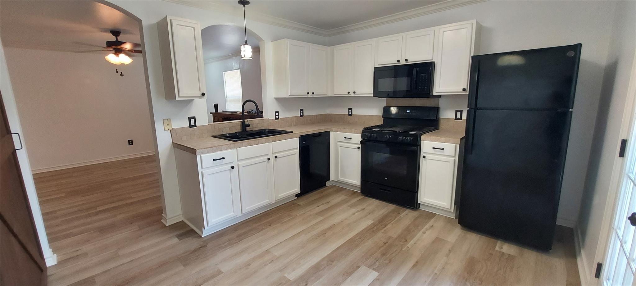 17609 Soapberry Cv, Elgin, TX 78621