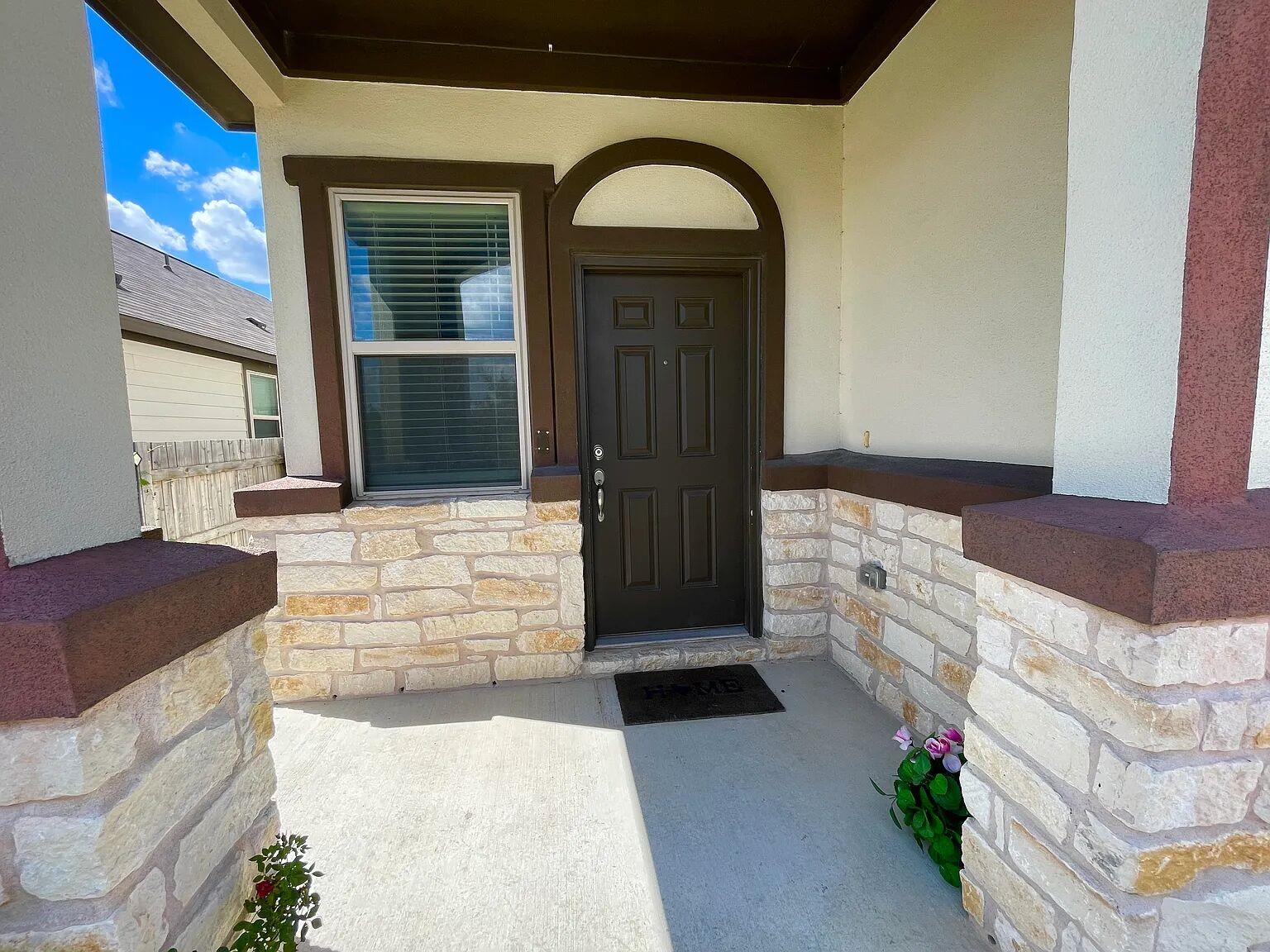 218 Boxwood Dr, Buda, TX 78610