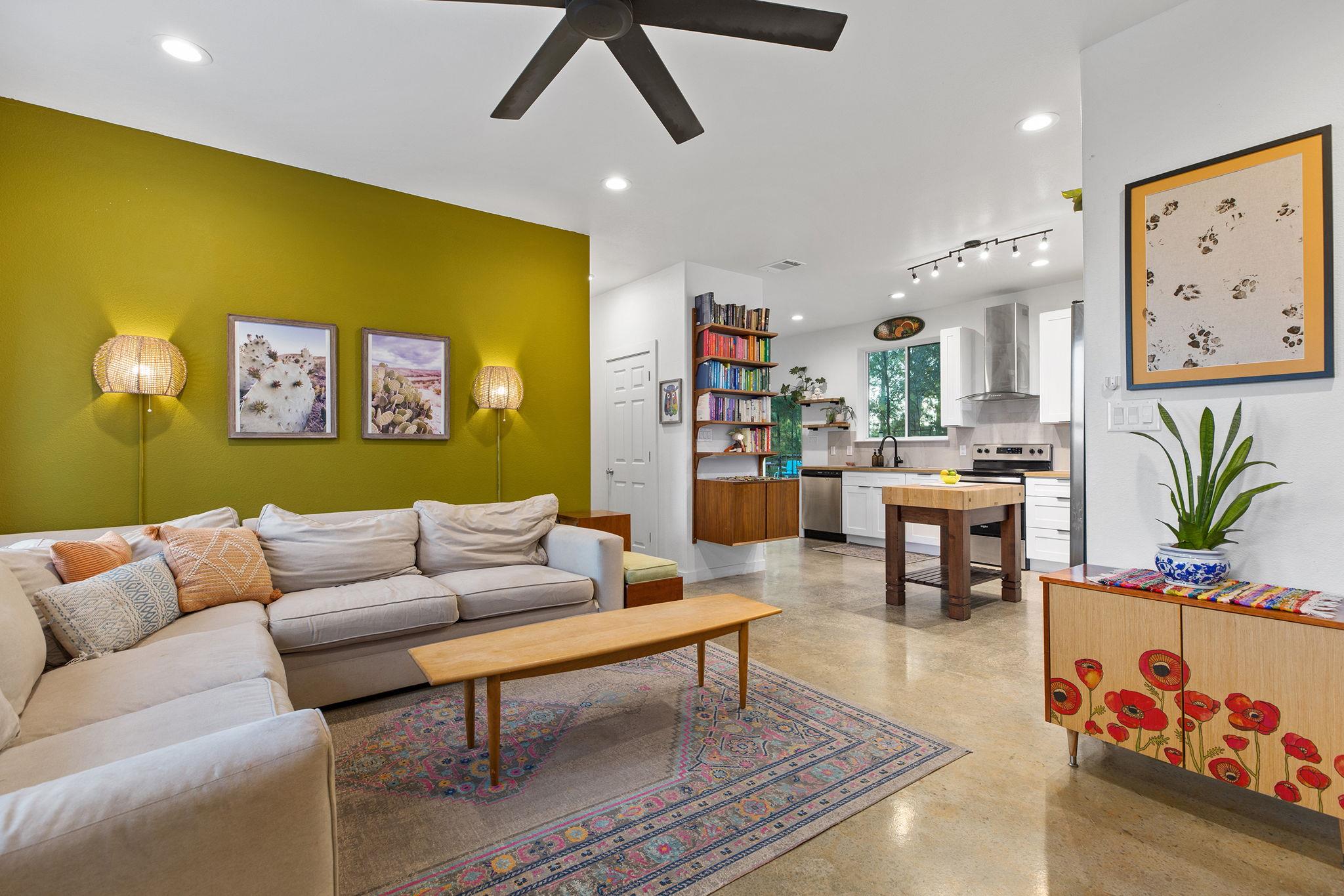 326 Tahitian Dr, Bastrop, TX 78602