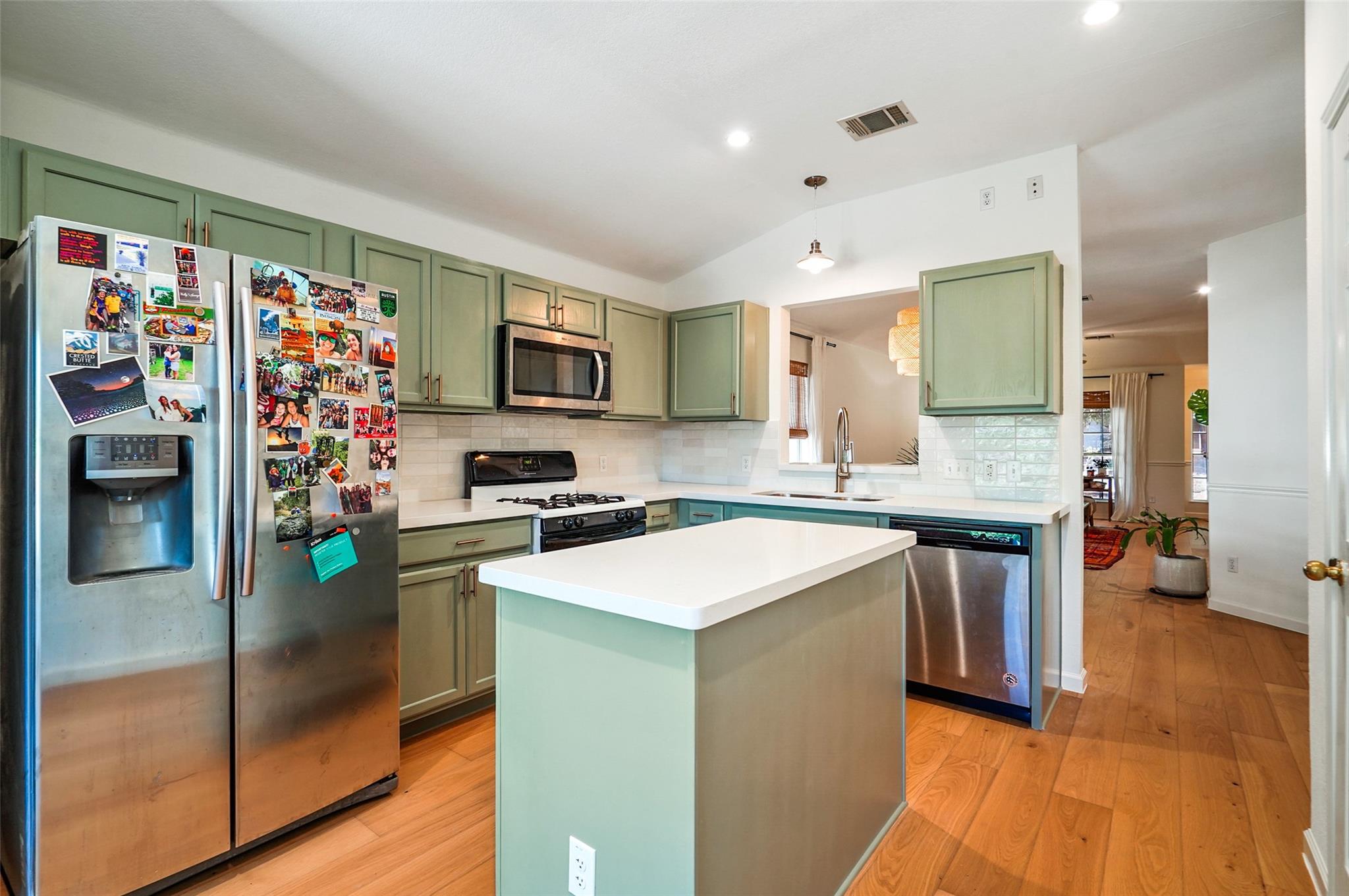 1422 Wheatfall Ln, Austin, TX 78748