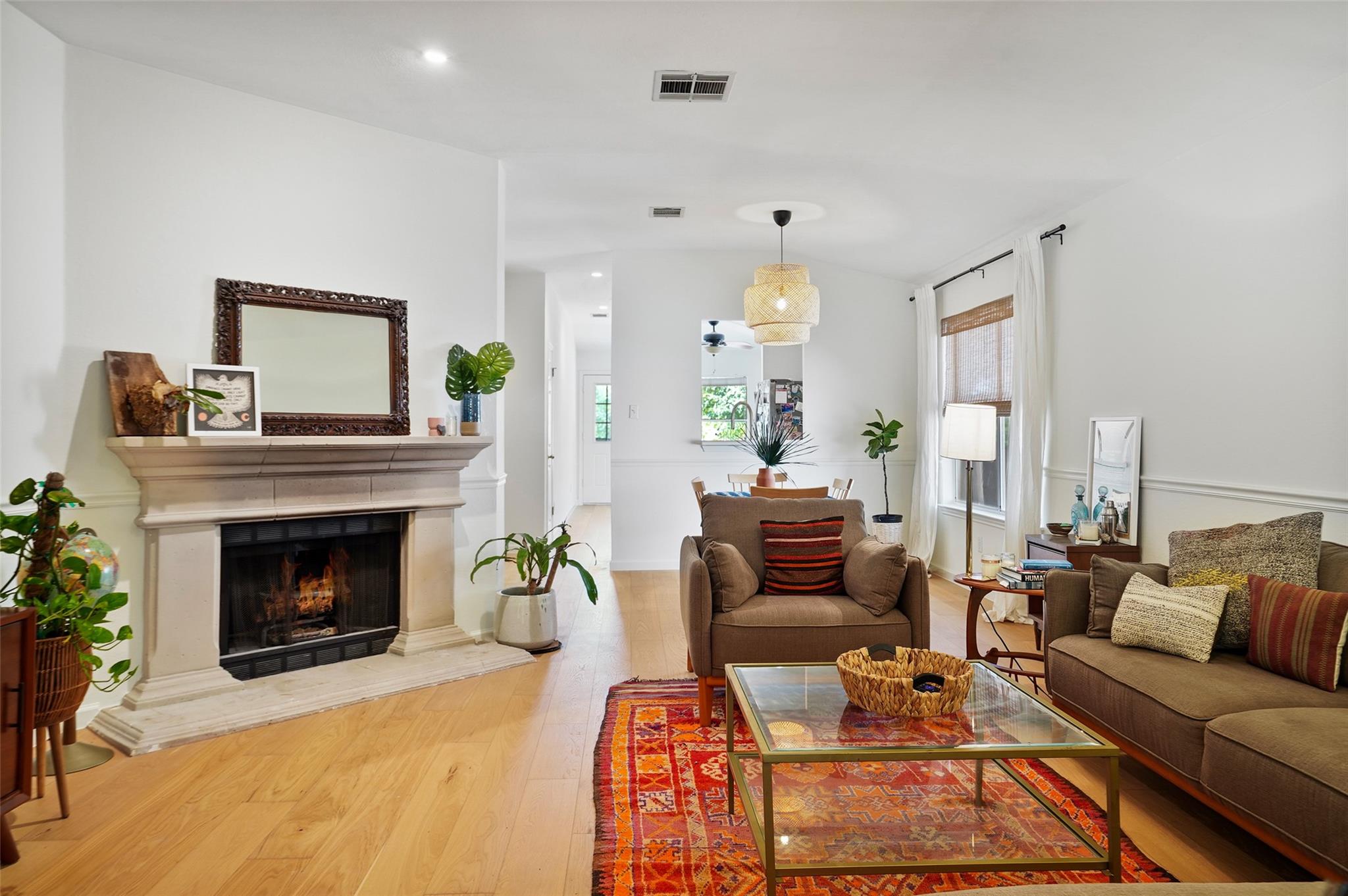 1422 Wheatfall Ln, Austin, TX 78748