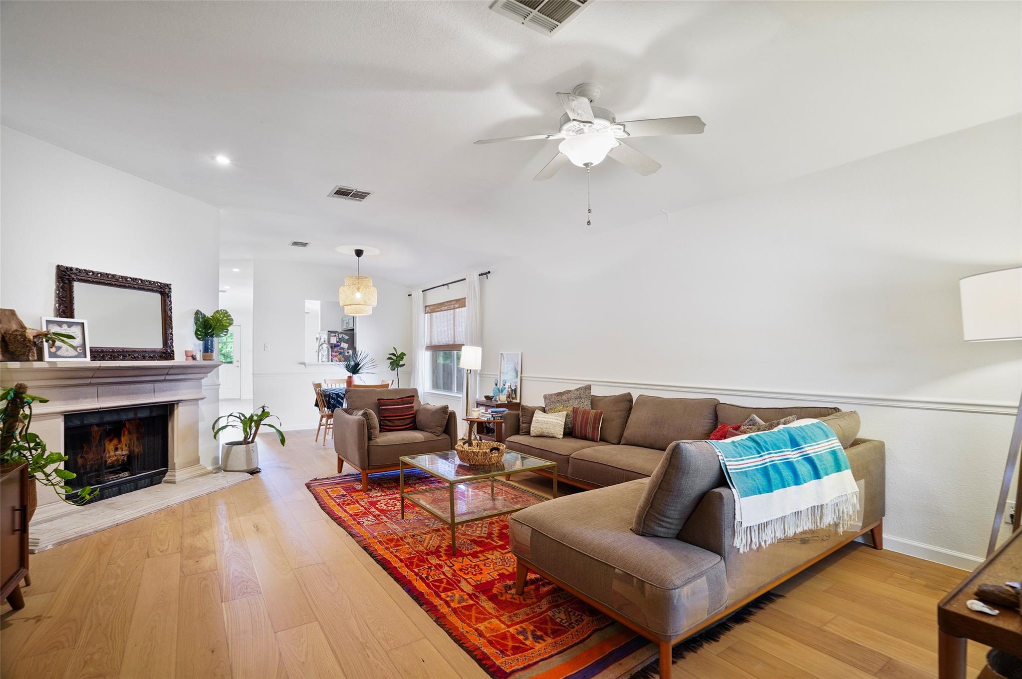 1422 Wheatfall Ln, Austin, TX 78748