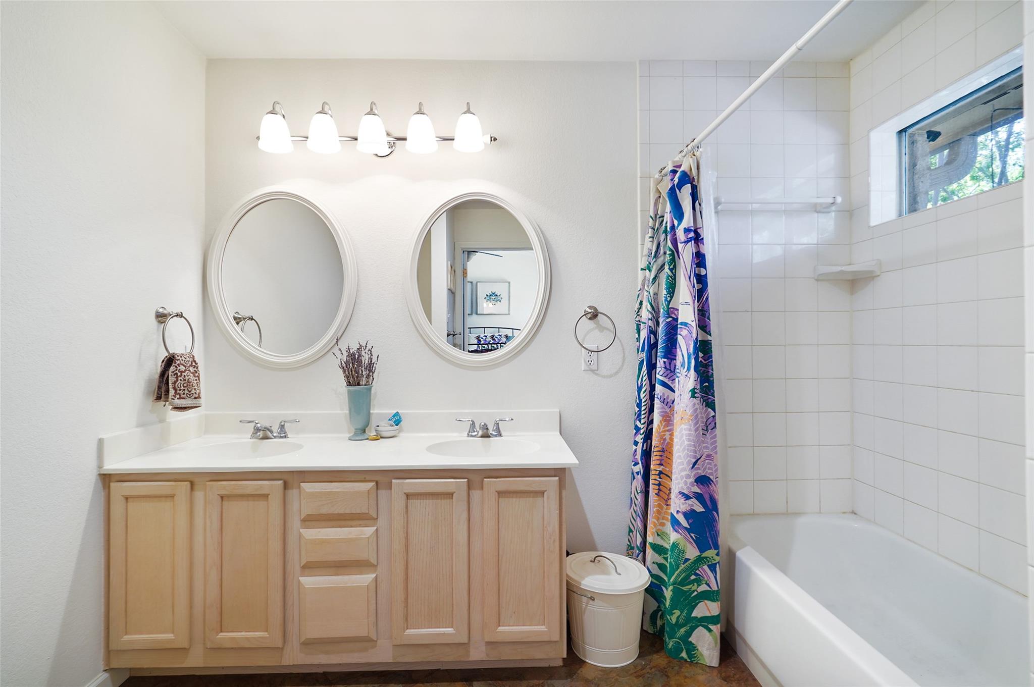 1422 Wheatfall Ln, Austin, TX 78748