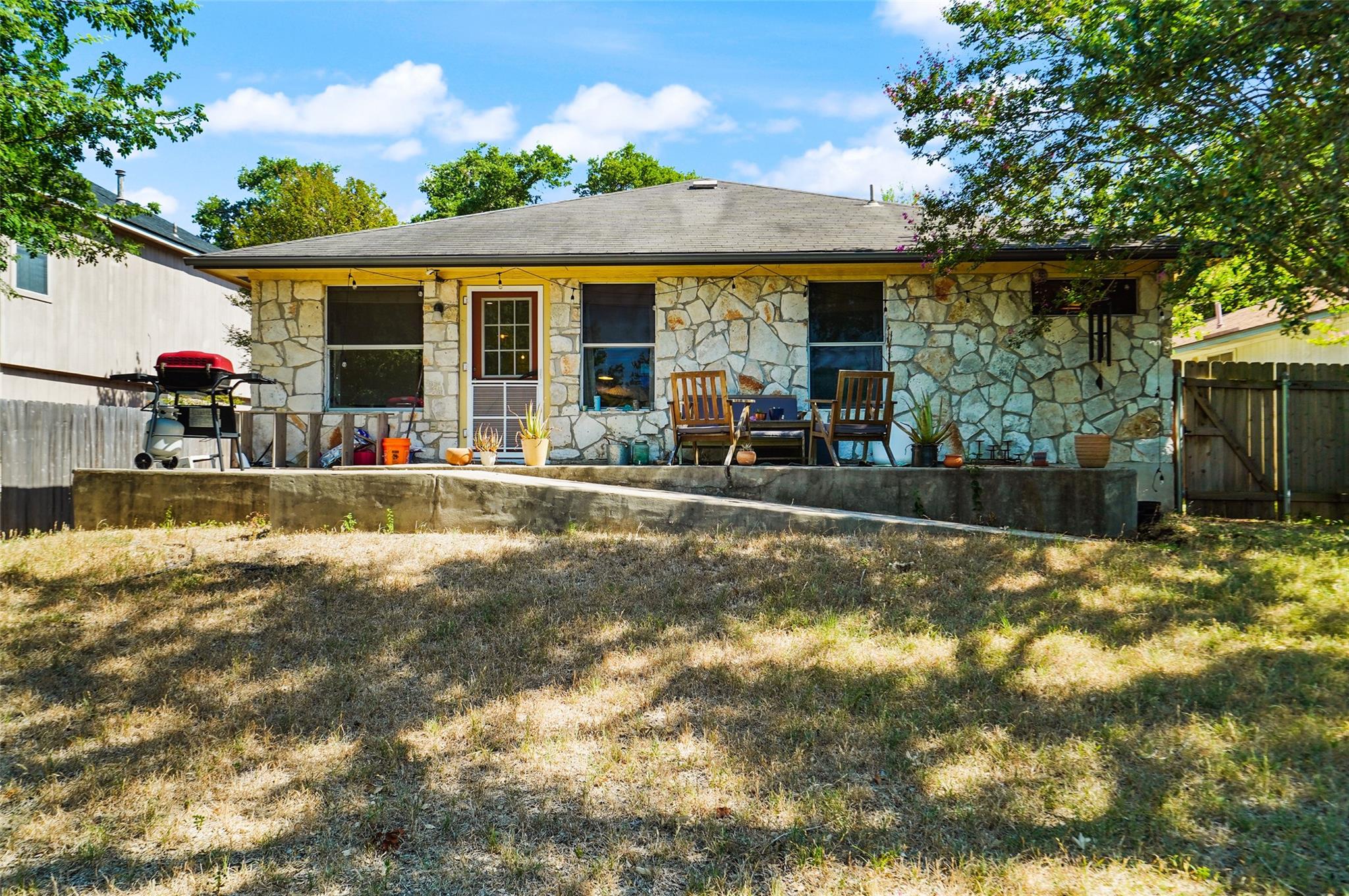 1422 Wheatfall Ln, Austin, TX 78748