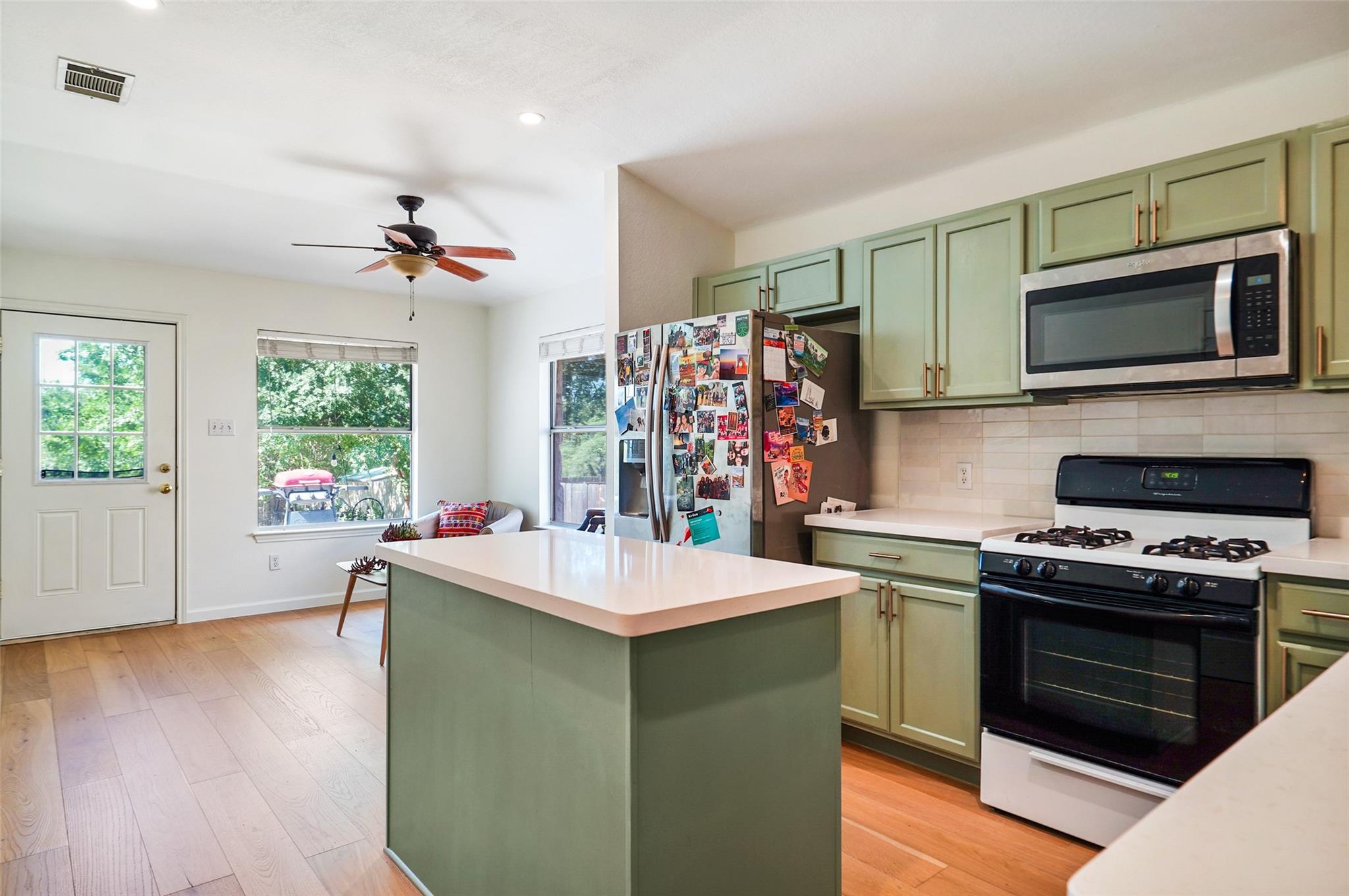 1422 Wheatfall Ln, Austin, TX 78748