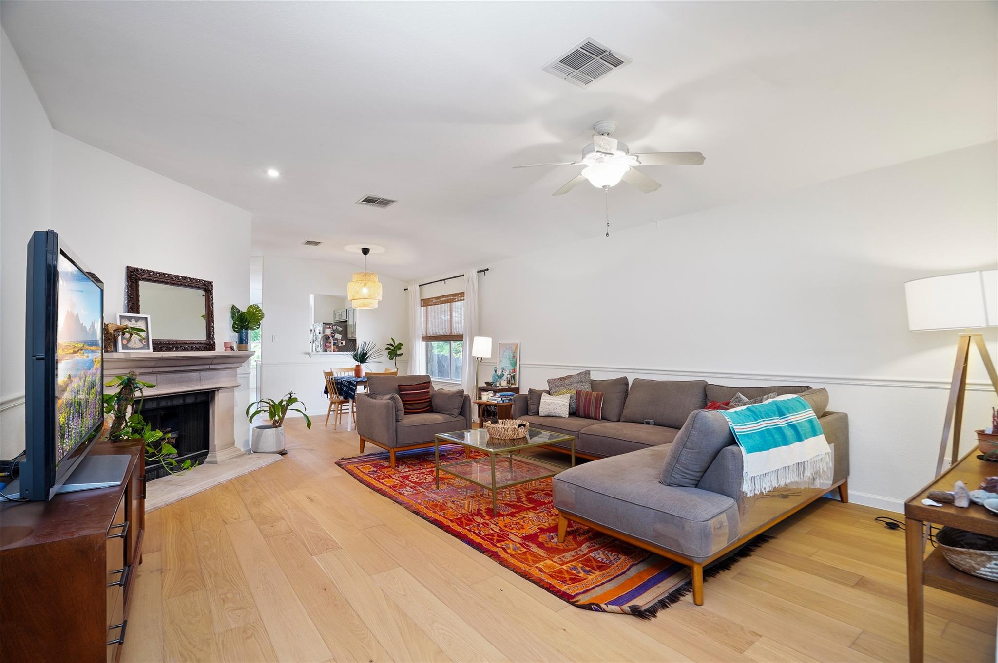 1422 Wheatfall Ln, Austin, TX 78748